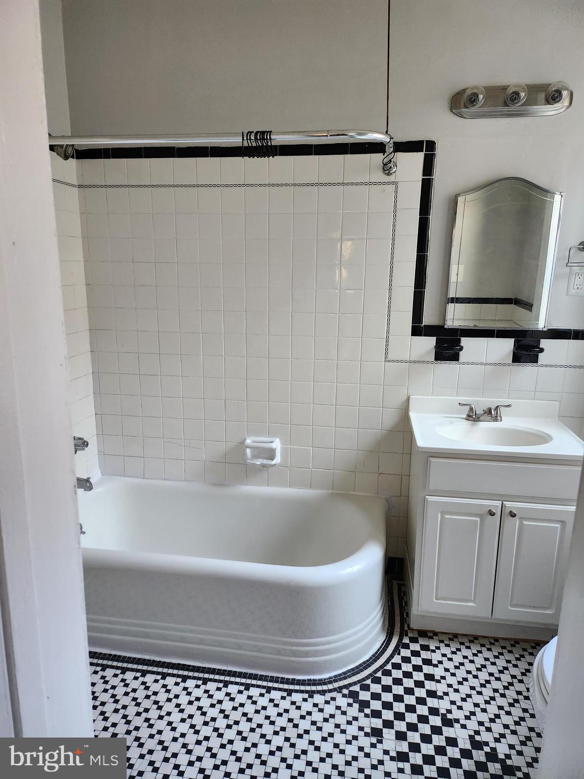 WASHINGTON SQ - Residential Lease
