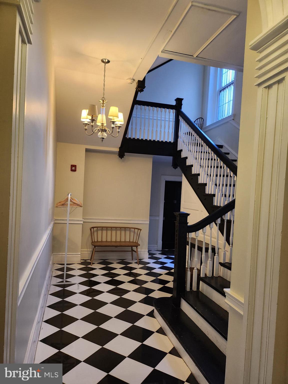WASHINGTON SQ - Residential Lease