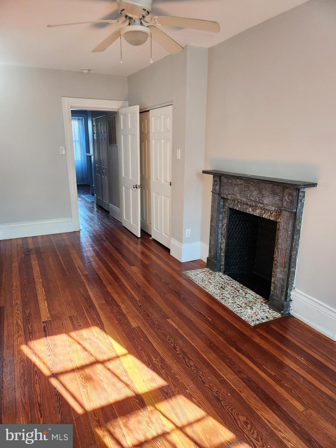 WASHINGTON SQ - Residential Lease