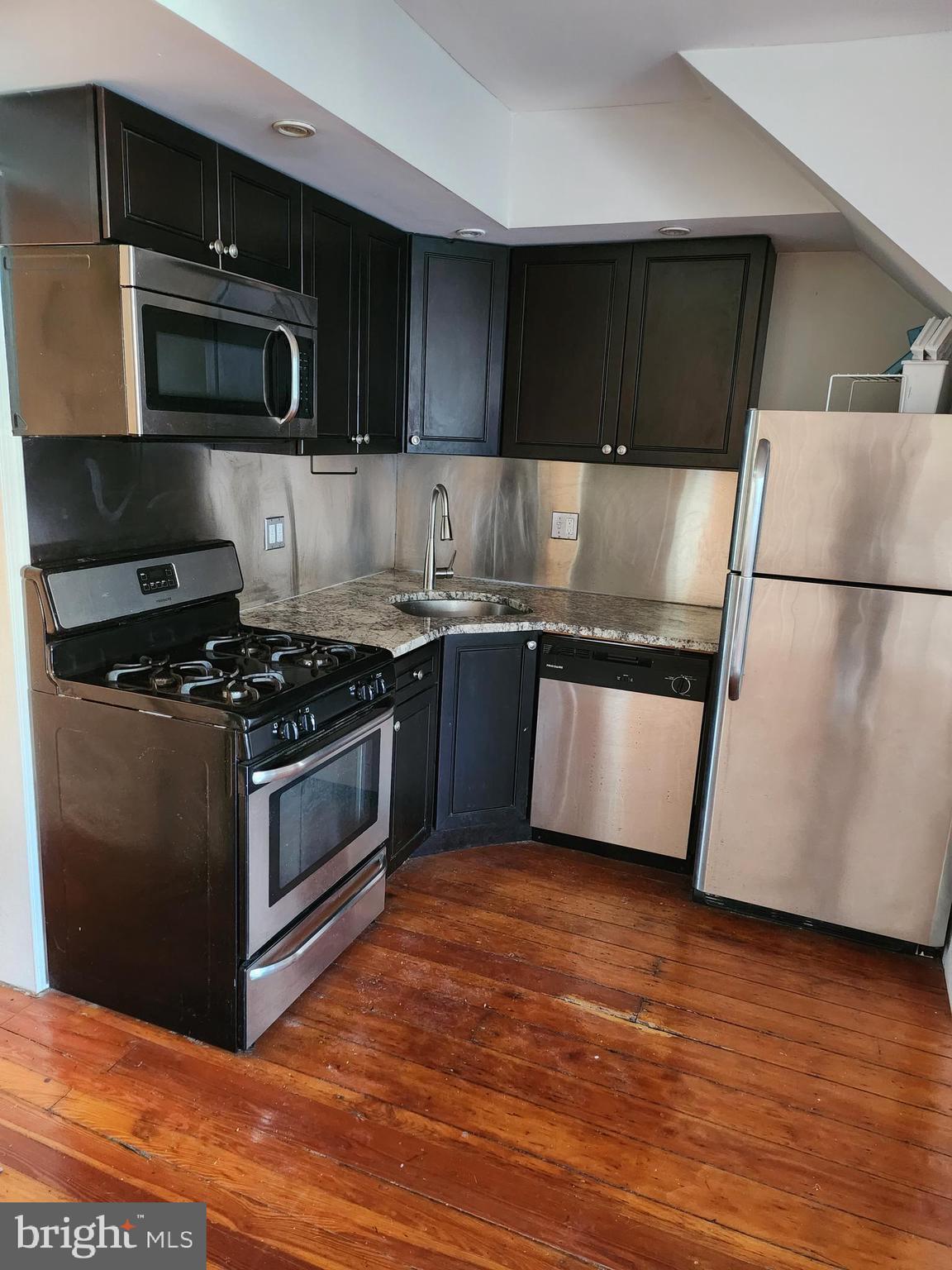 WASHINGTON SQ - Residential Lease