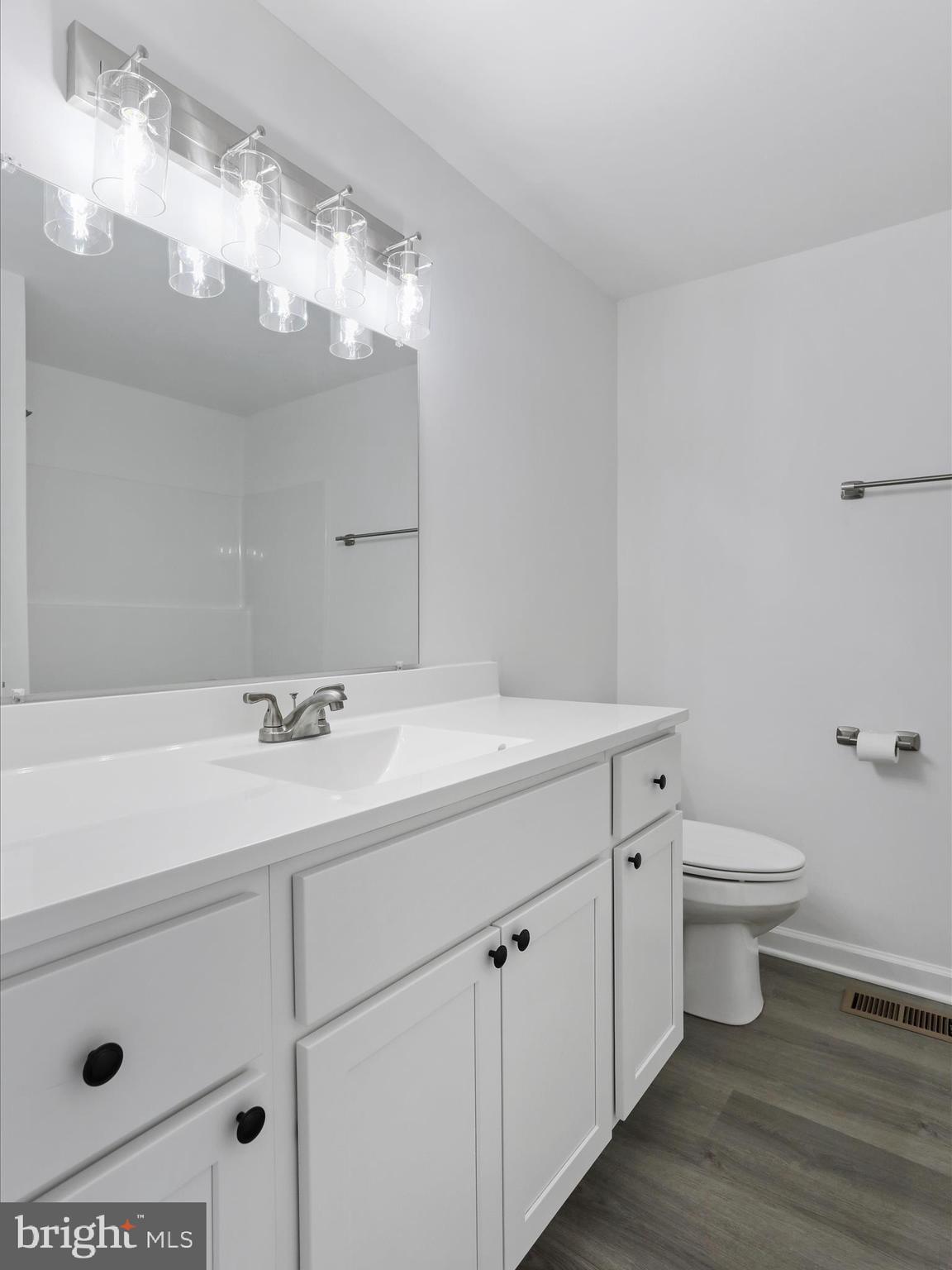 ORCHARD HILLS - Residential