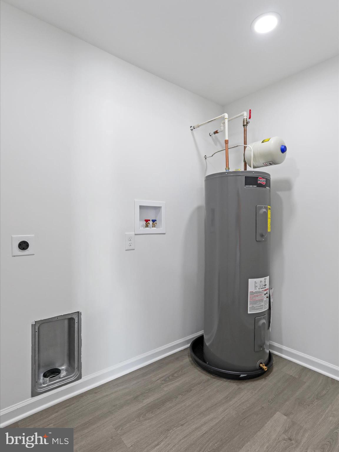 ORCHARD HILLS - Residential