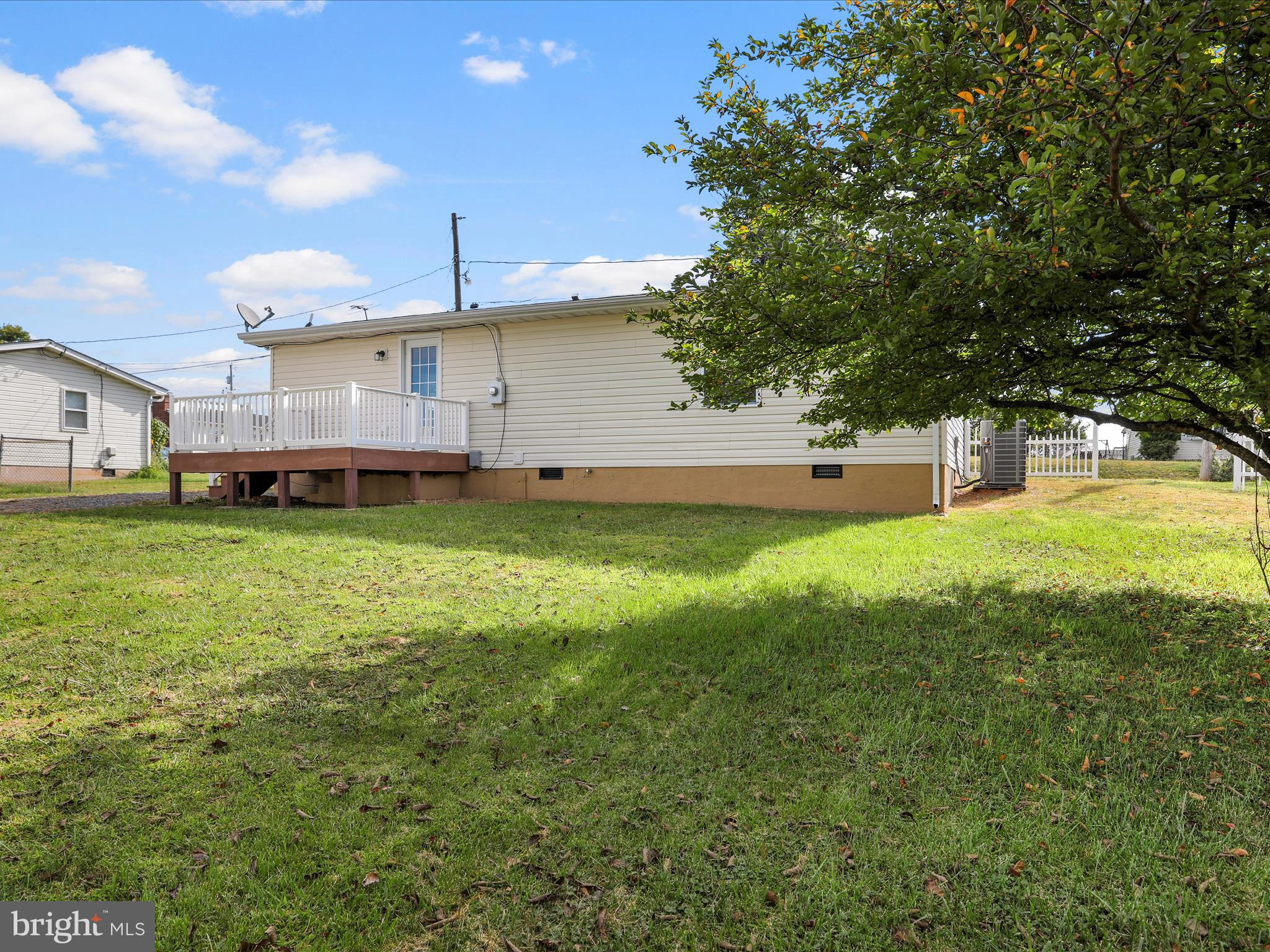 ORCHARD HILLS - Residential