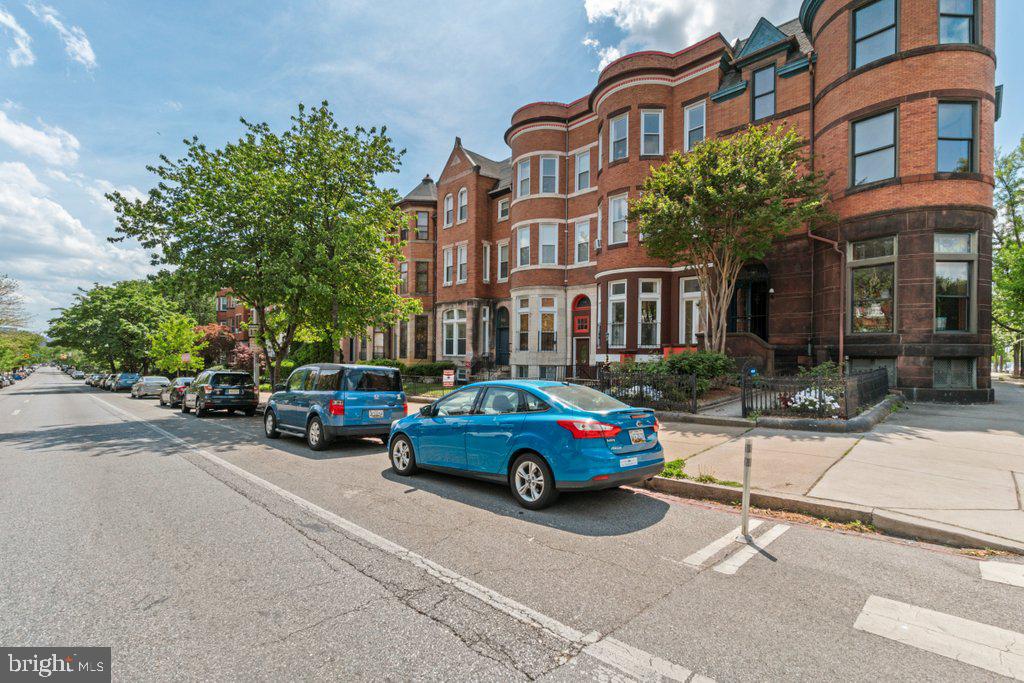 CHARLES VILLAGE - Residential Income