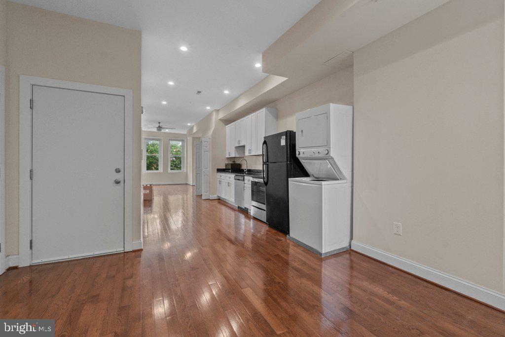 CHARLES VILLAGE - Residential Income