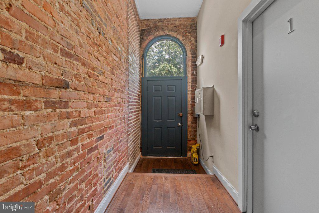 CHARLES VILLAGE - Residential Income
