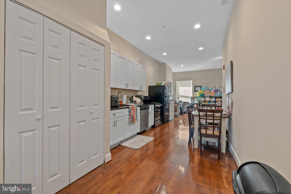 CHARLES VILLAGE - Residential Income