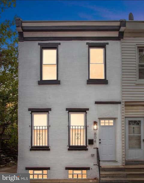 Townhouse For Sale - 804 N Brooklyn Street<br/> PHILADELPHIA, PA 19104