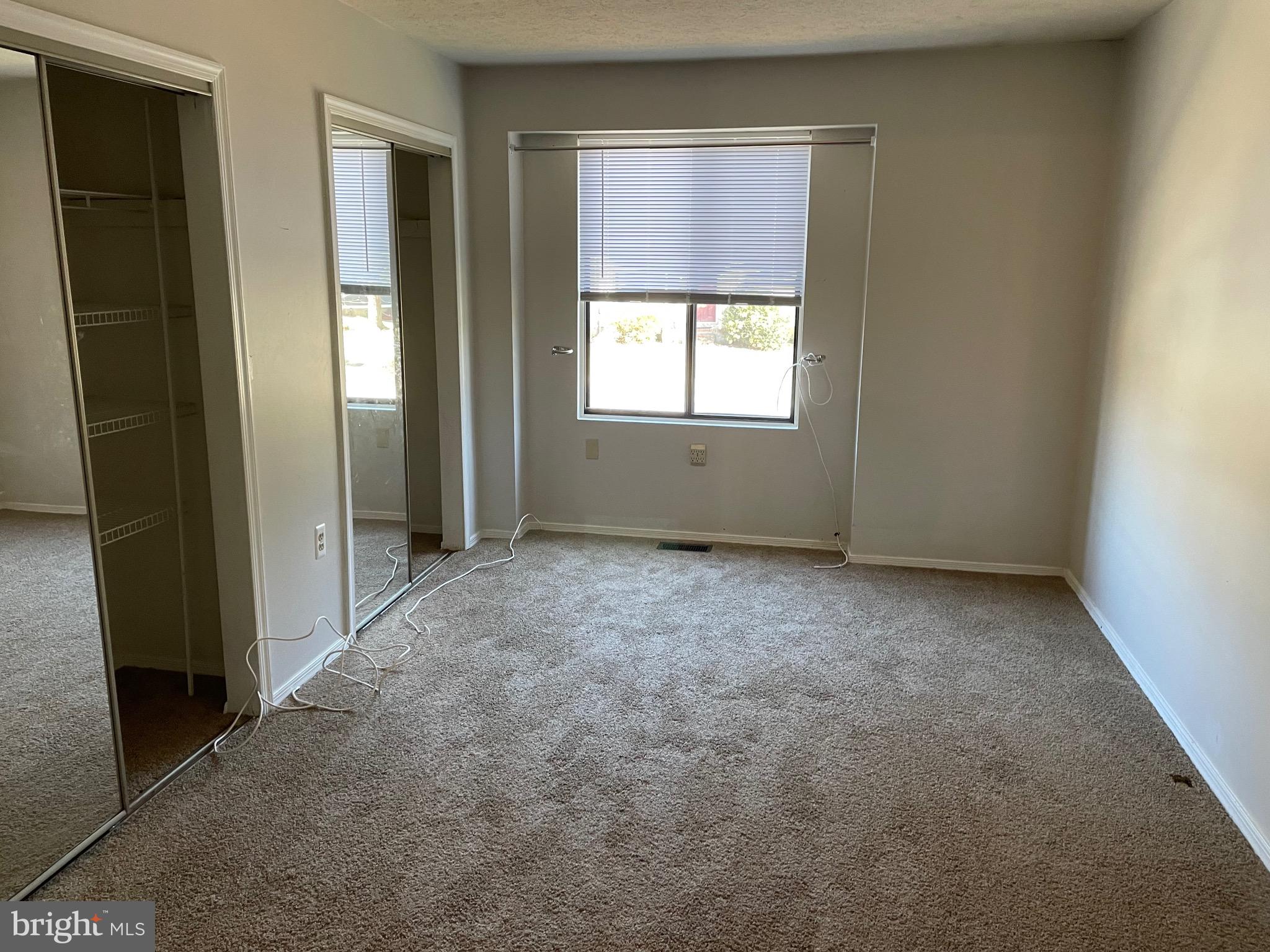 527 GREENBLADES COURT