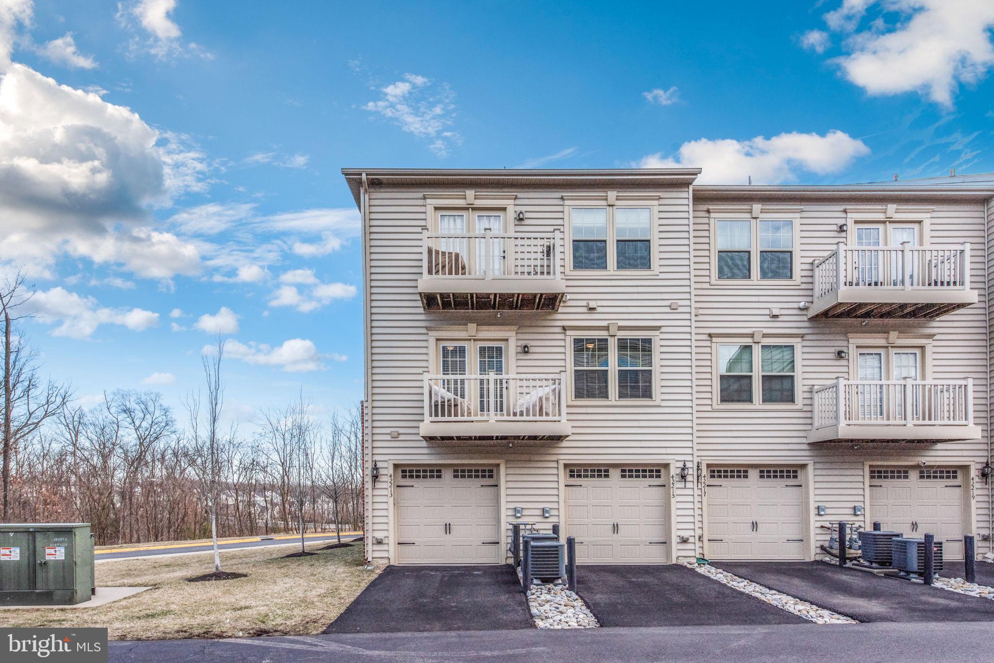 VIRGINIA MANOR - Residential Lease