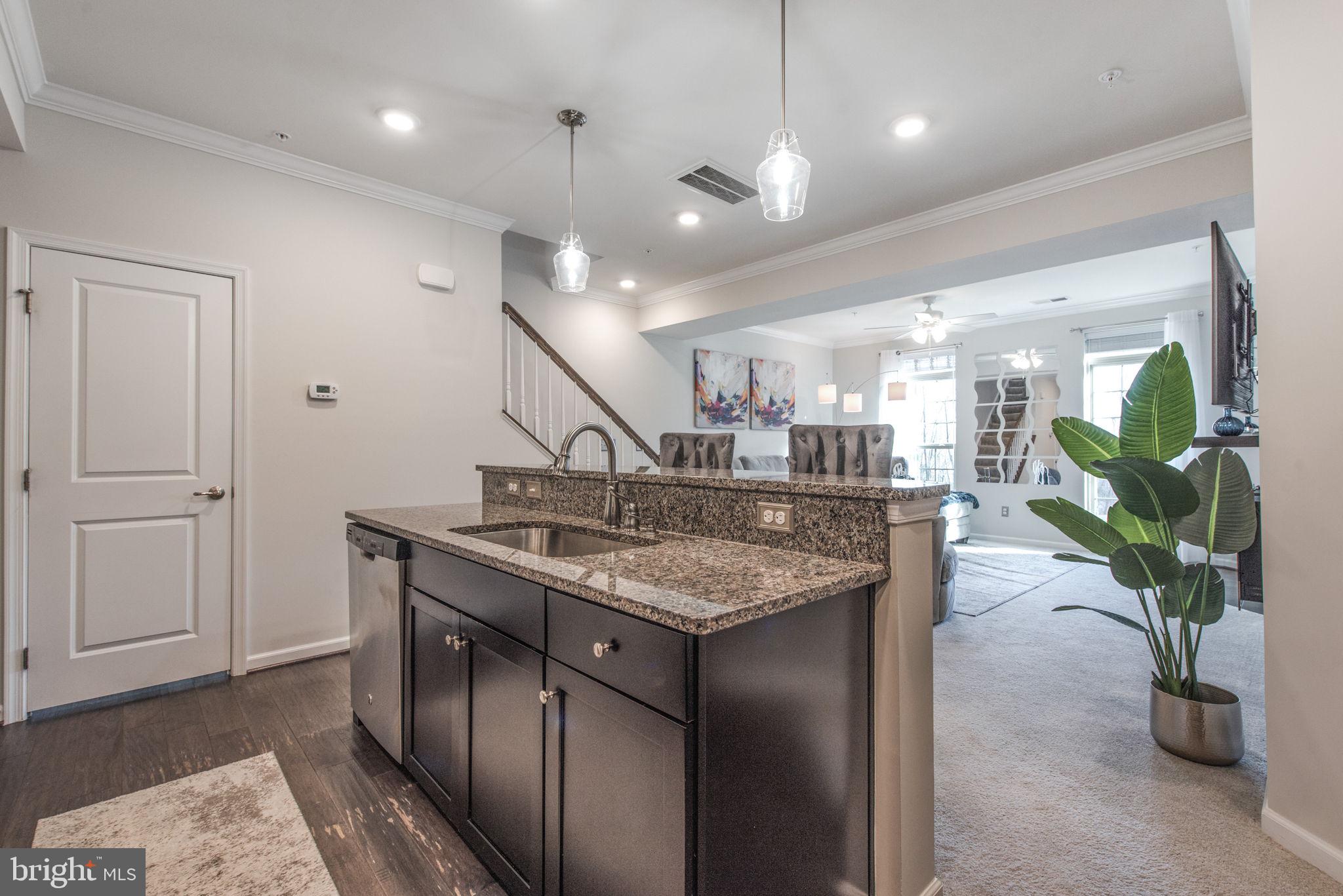 VIRGINIA MANOR - Residential Lease