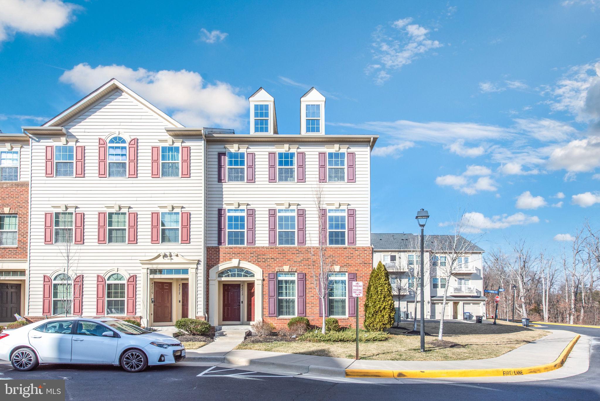 VIRGINIA MANOR - Residential Lease