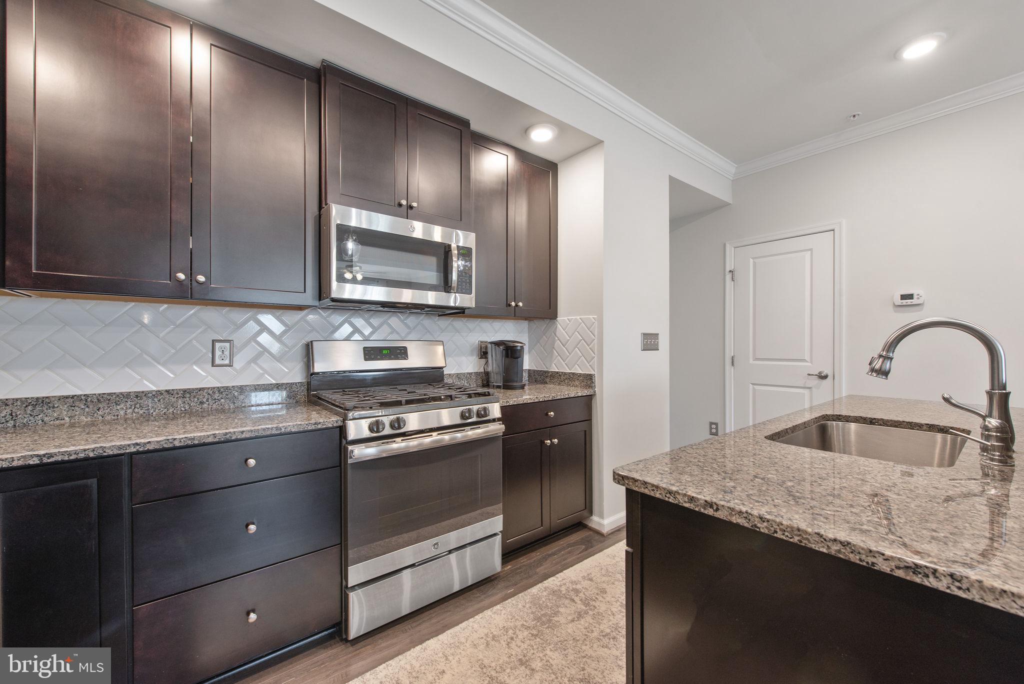 VIRGINIA MANOR - Residential Lease