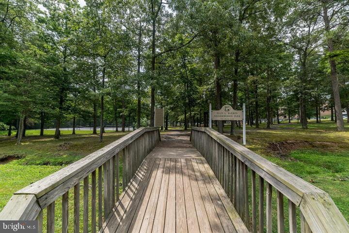 SUMMERTREE - Residential Lease