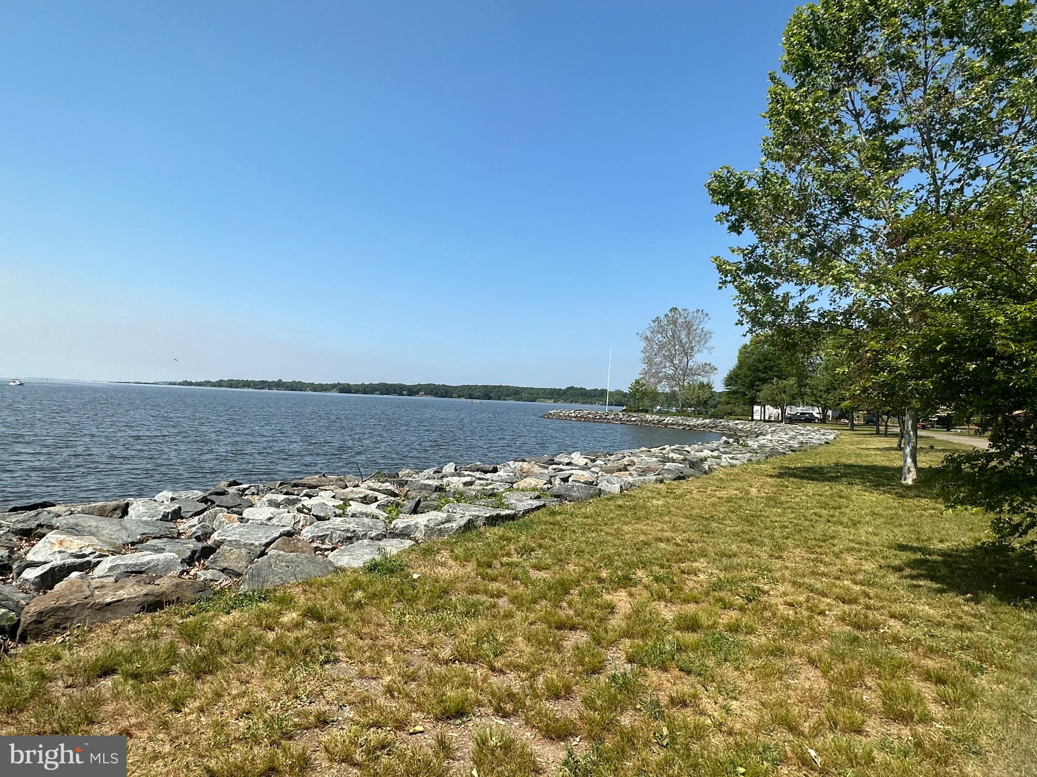 MONTGOMERY OAKS - Residential