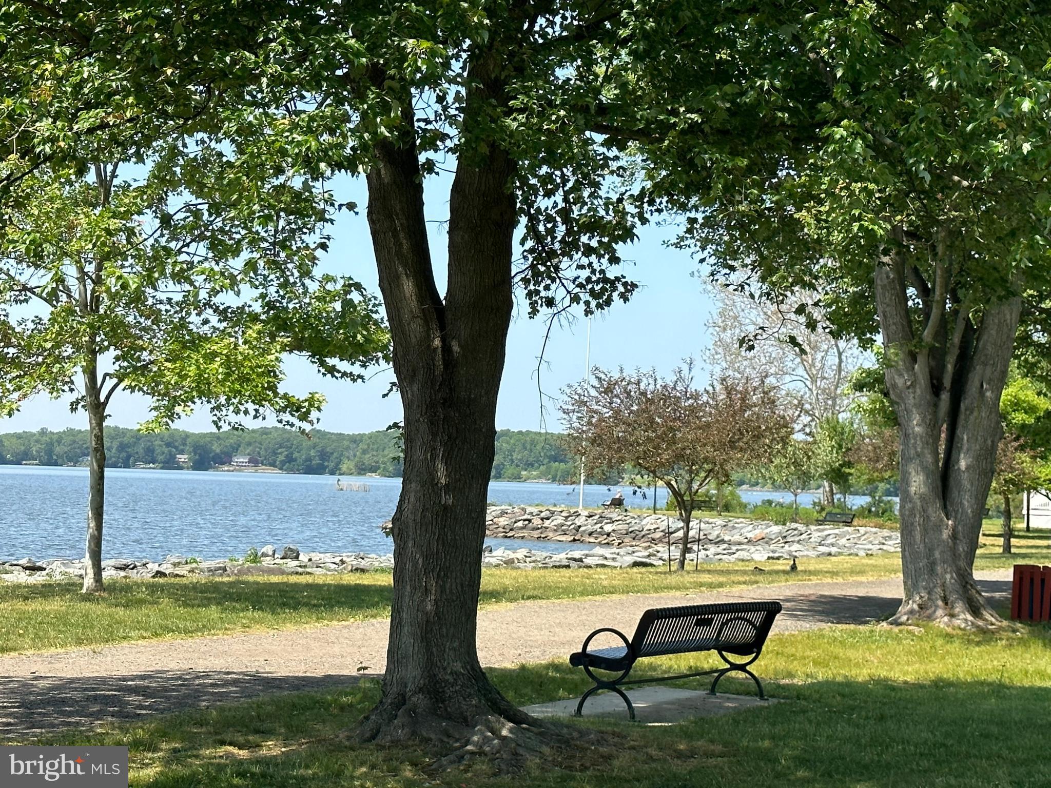 MONTGOMERY OAKS - Residential