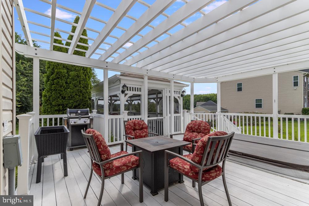 HAZEL FARM - Residential