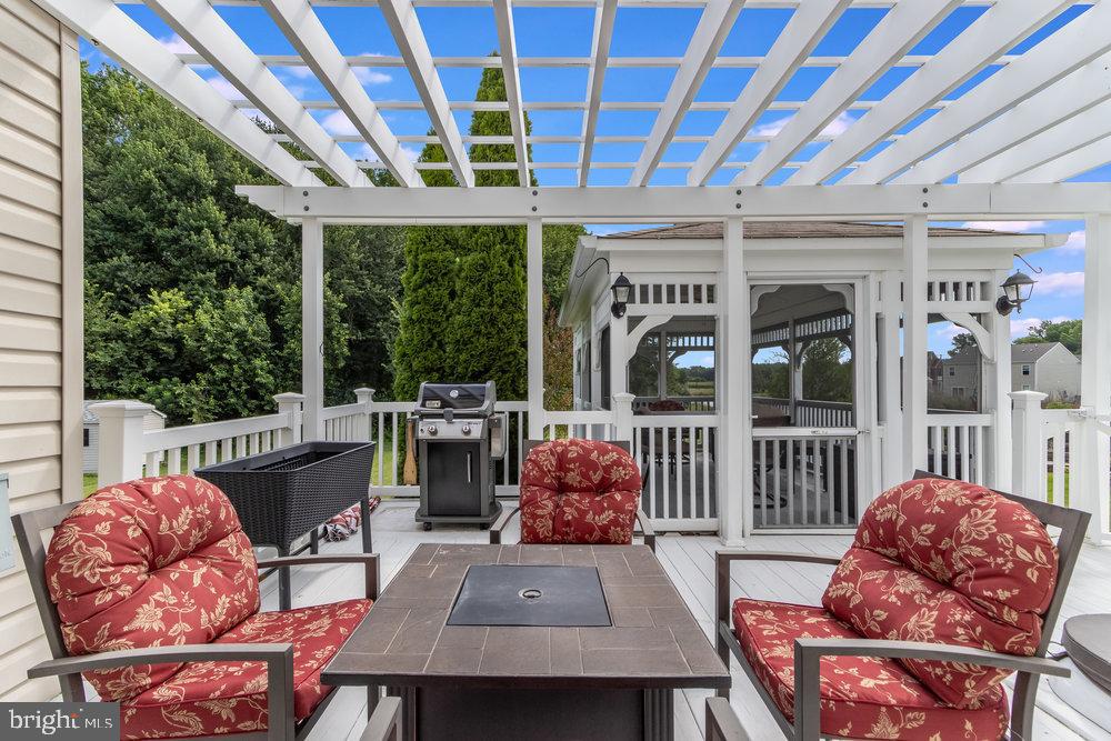 HAZEL FARM - Residential