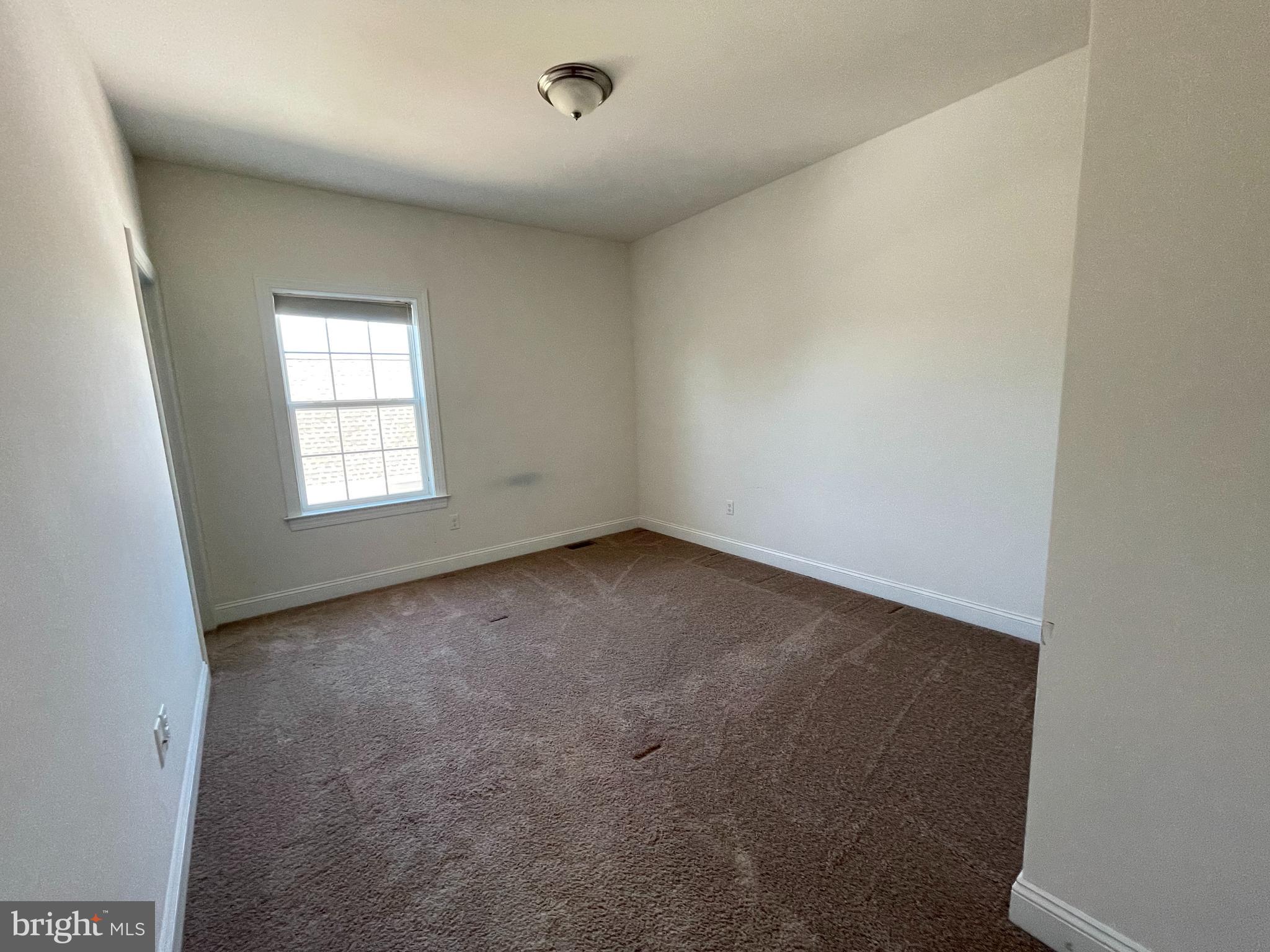 JAMESTOWN SQUARE - Residential Lease