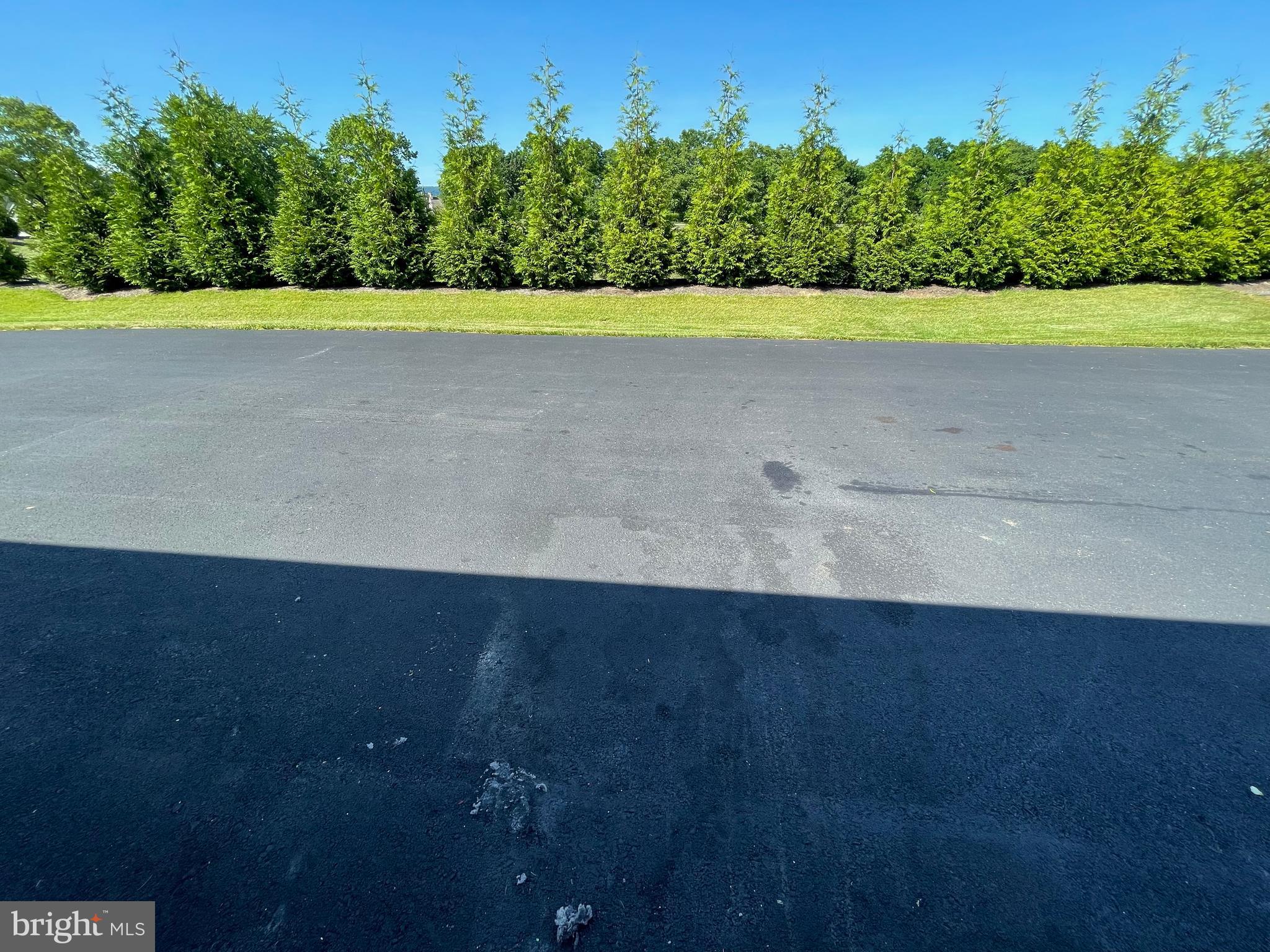 JAMESTOWN SQUARE - Residential Lease