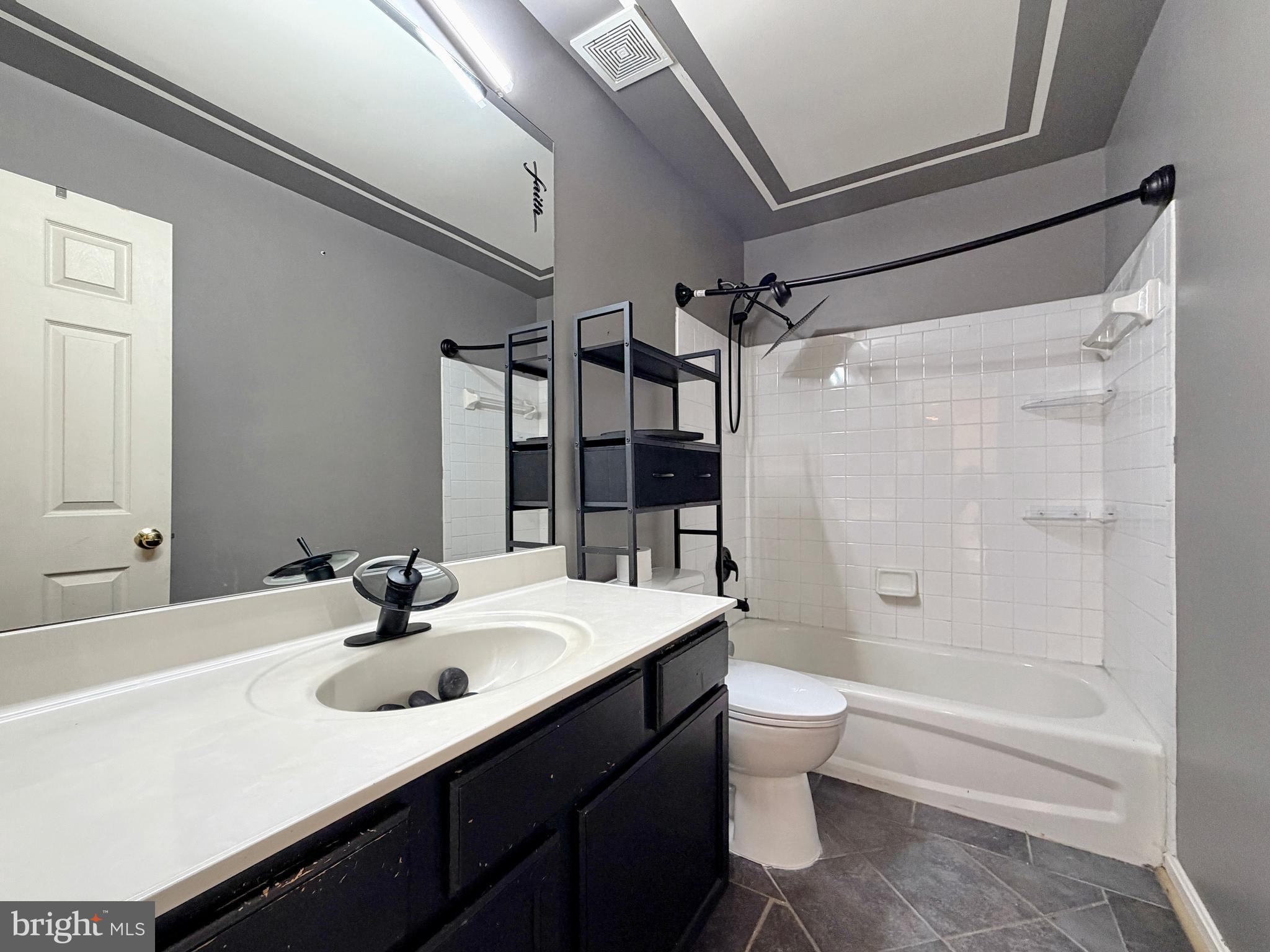 POTOMAC KNOLLS - Residential