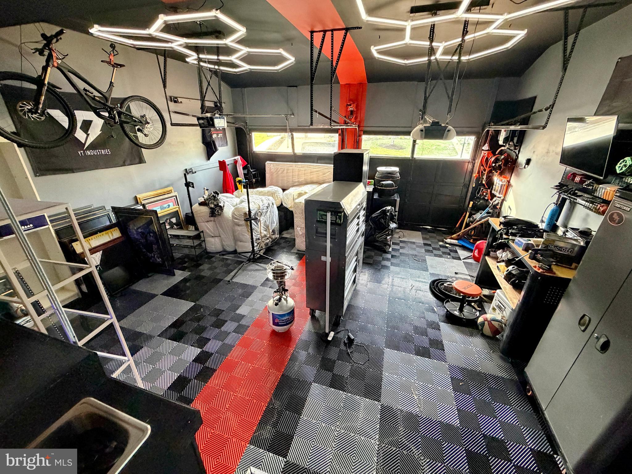 POTOMAC KNOLLS - Residential