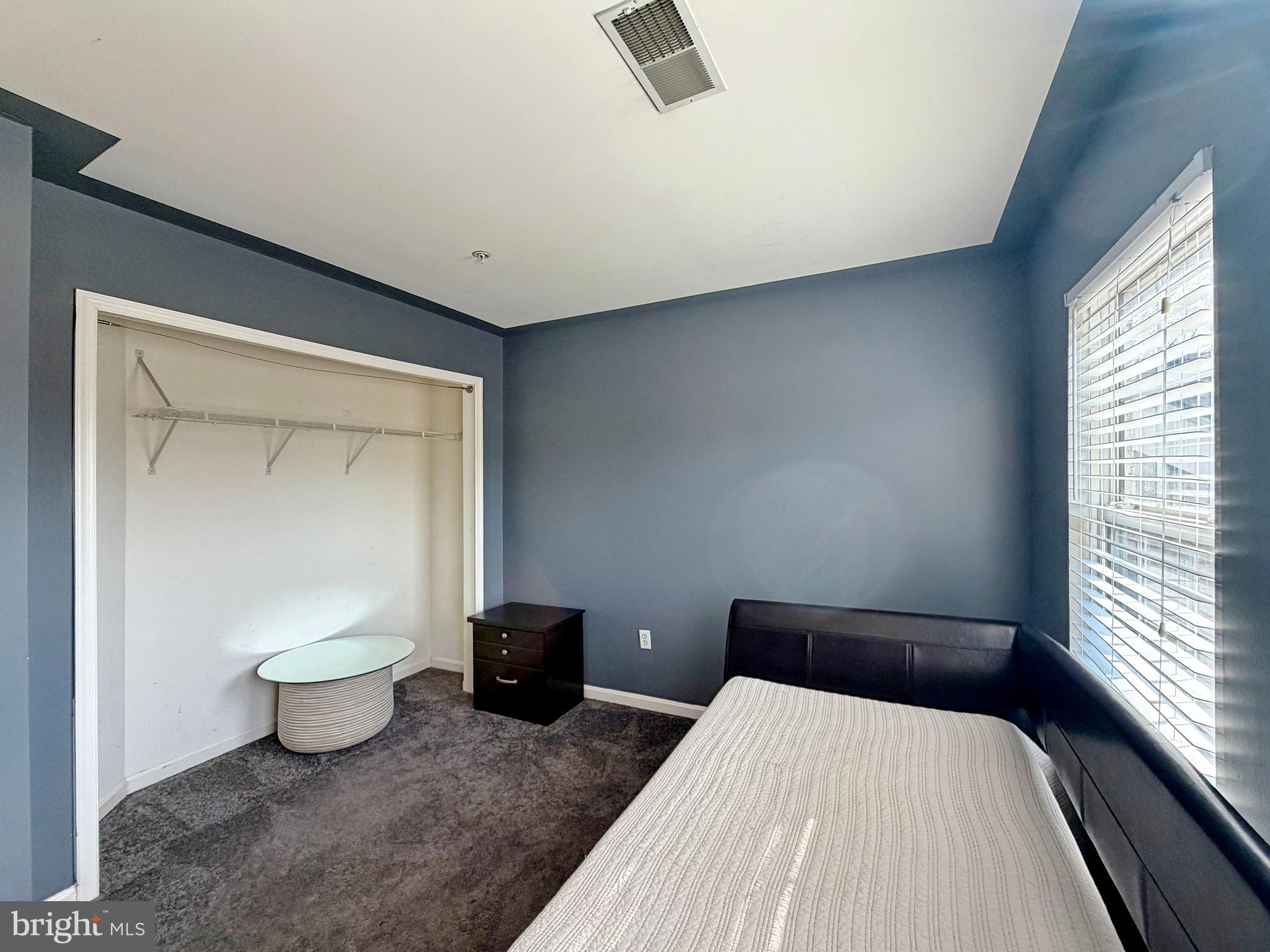 POTOMAC KNOLLS - Residential