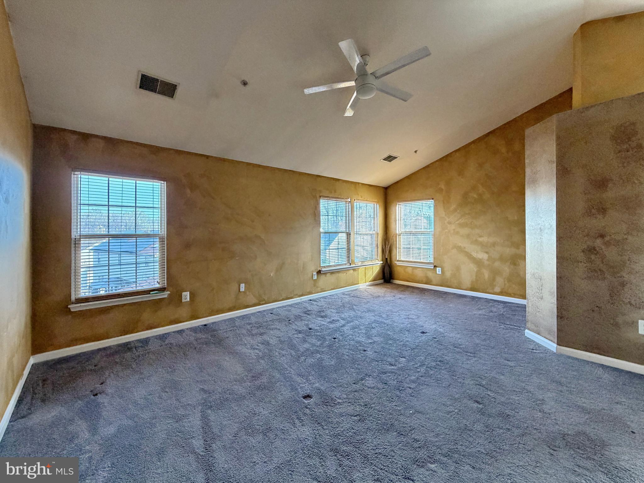 POTOMAC KNOLLS - Residential