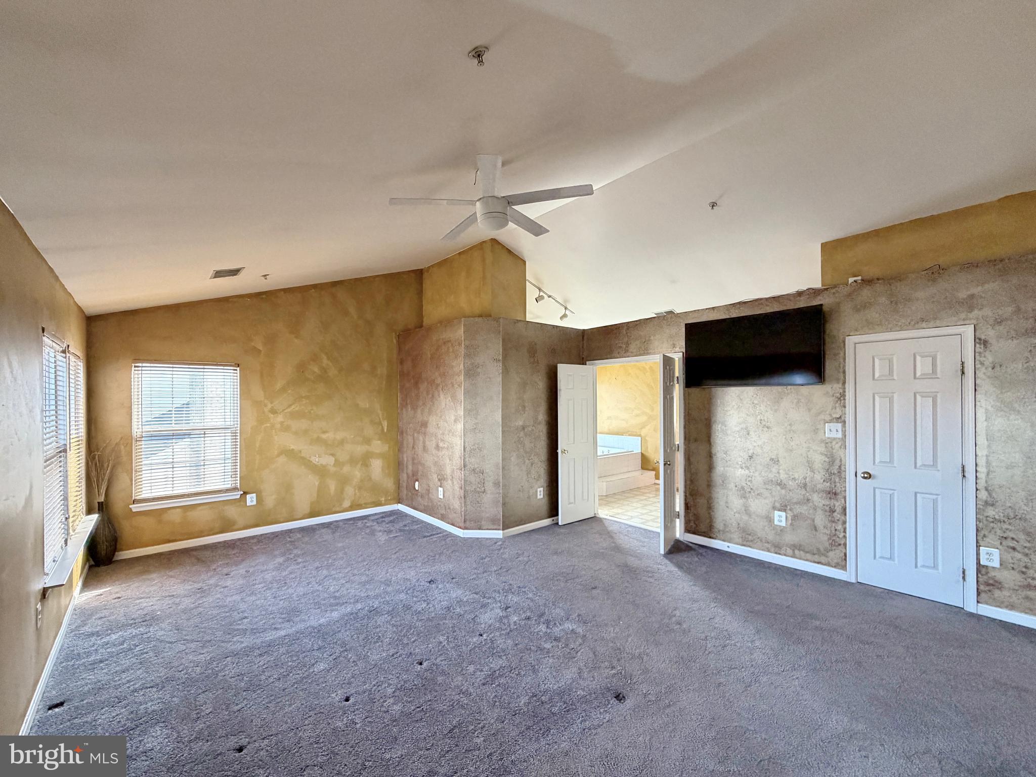 POTOMAC KNOLLS - Residential