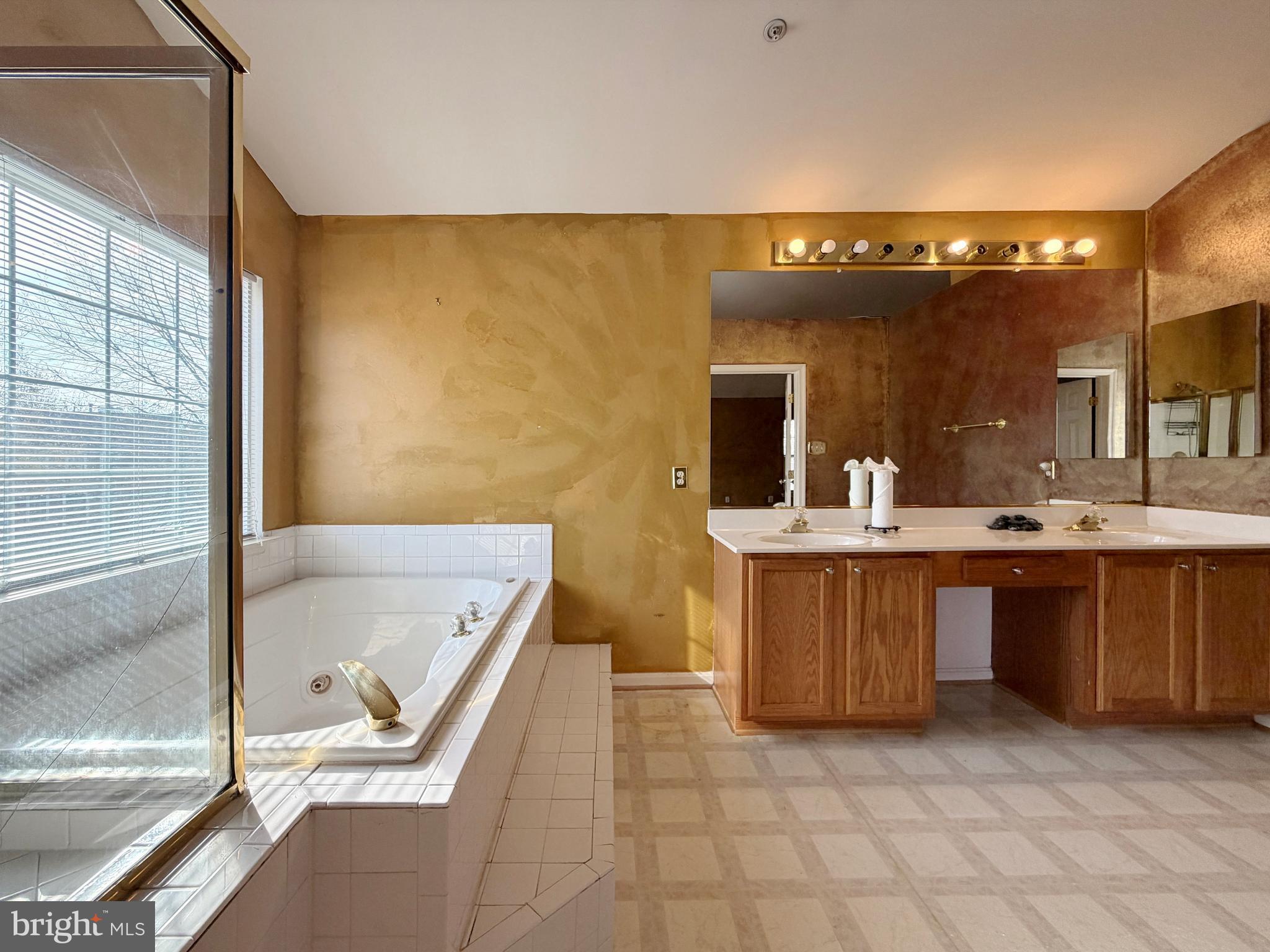 POTOMAC KNOLLS - Residential