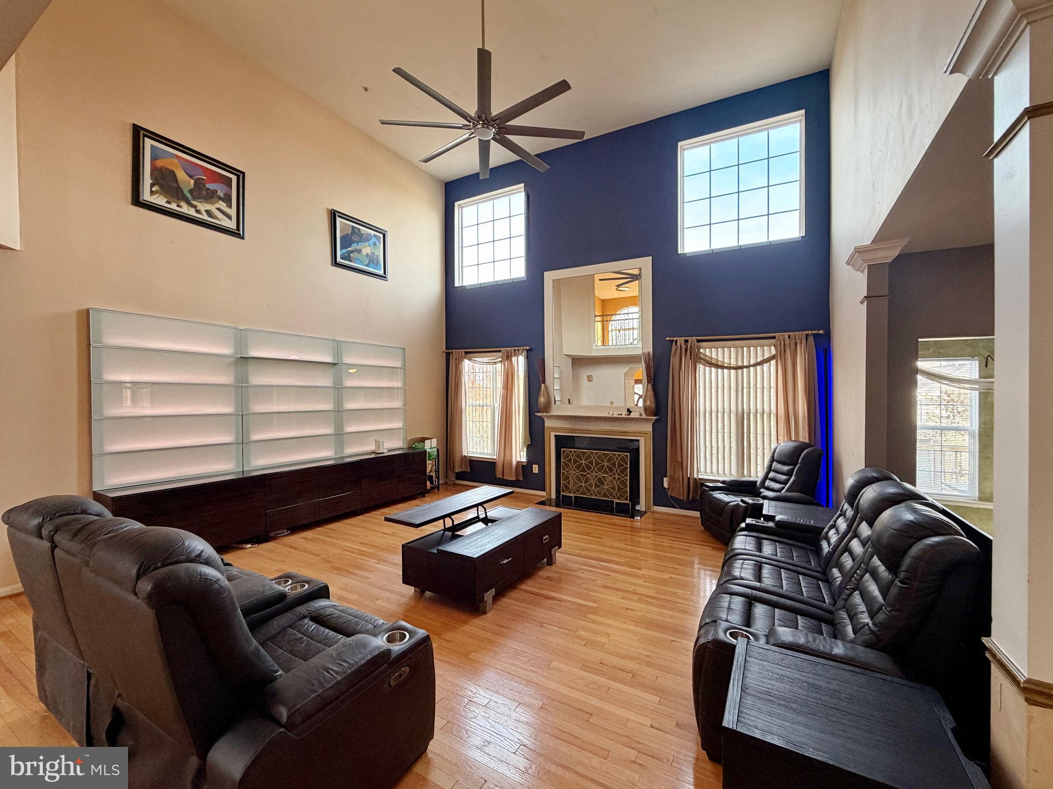 POTOMAC KNOLLS - Residential