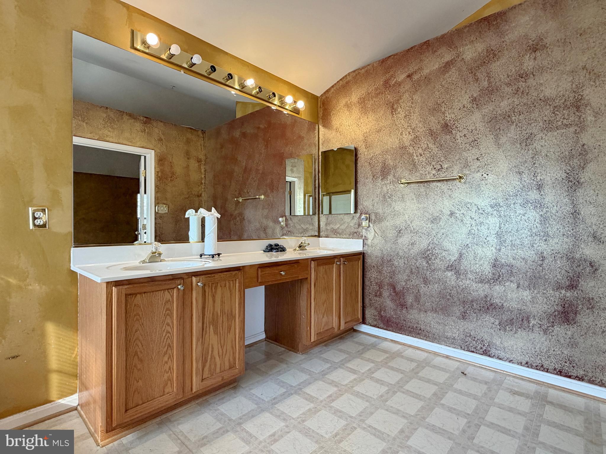 POTOMAC KNOLLS - Residential