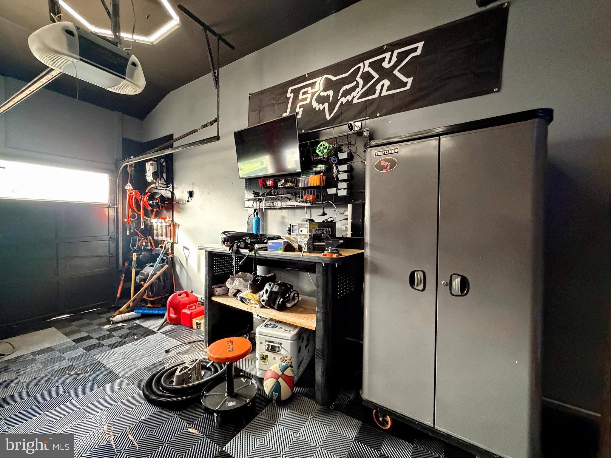 POTOMAC KNOLLS - Residential