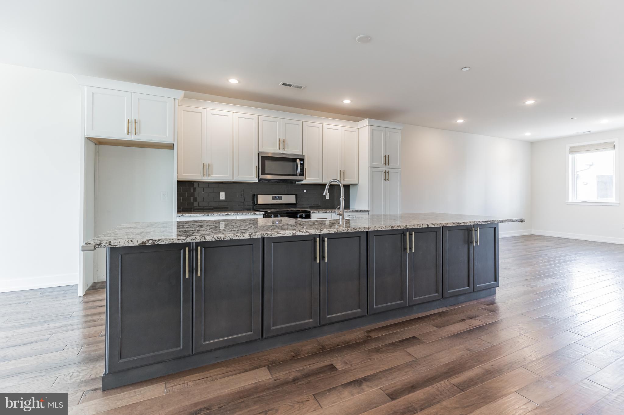 BROWNSTONES AT VF - Residential