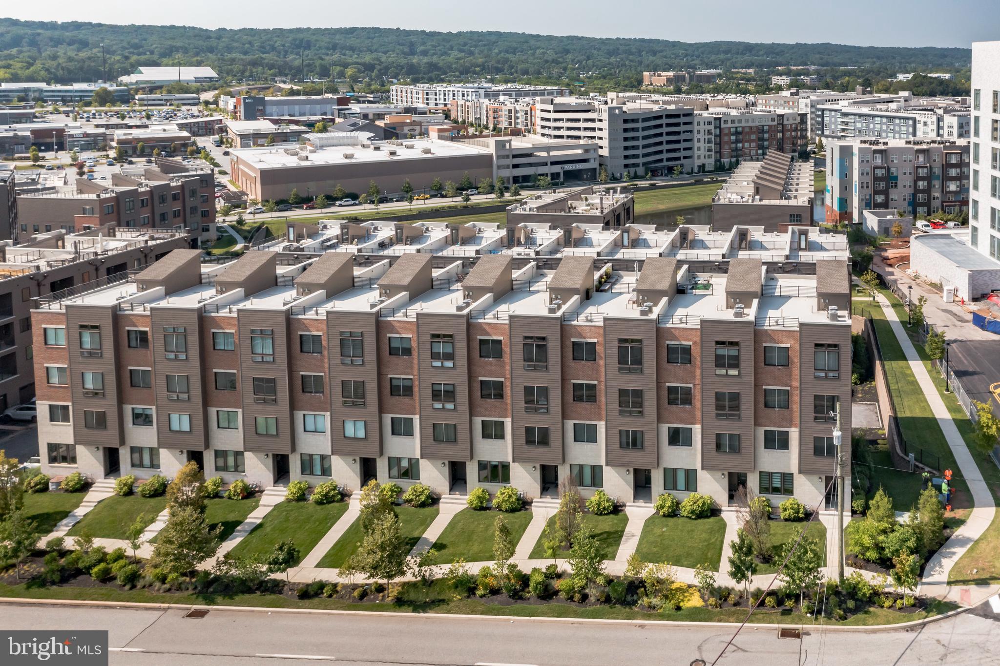 BROWNSTONES AT VF - Residential