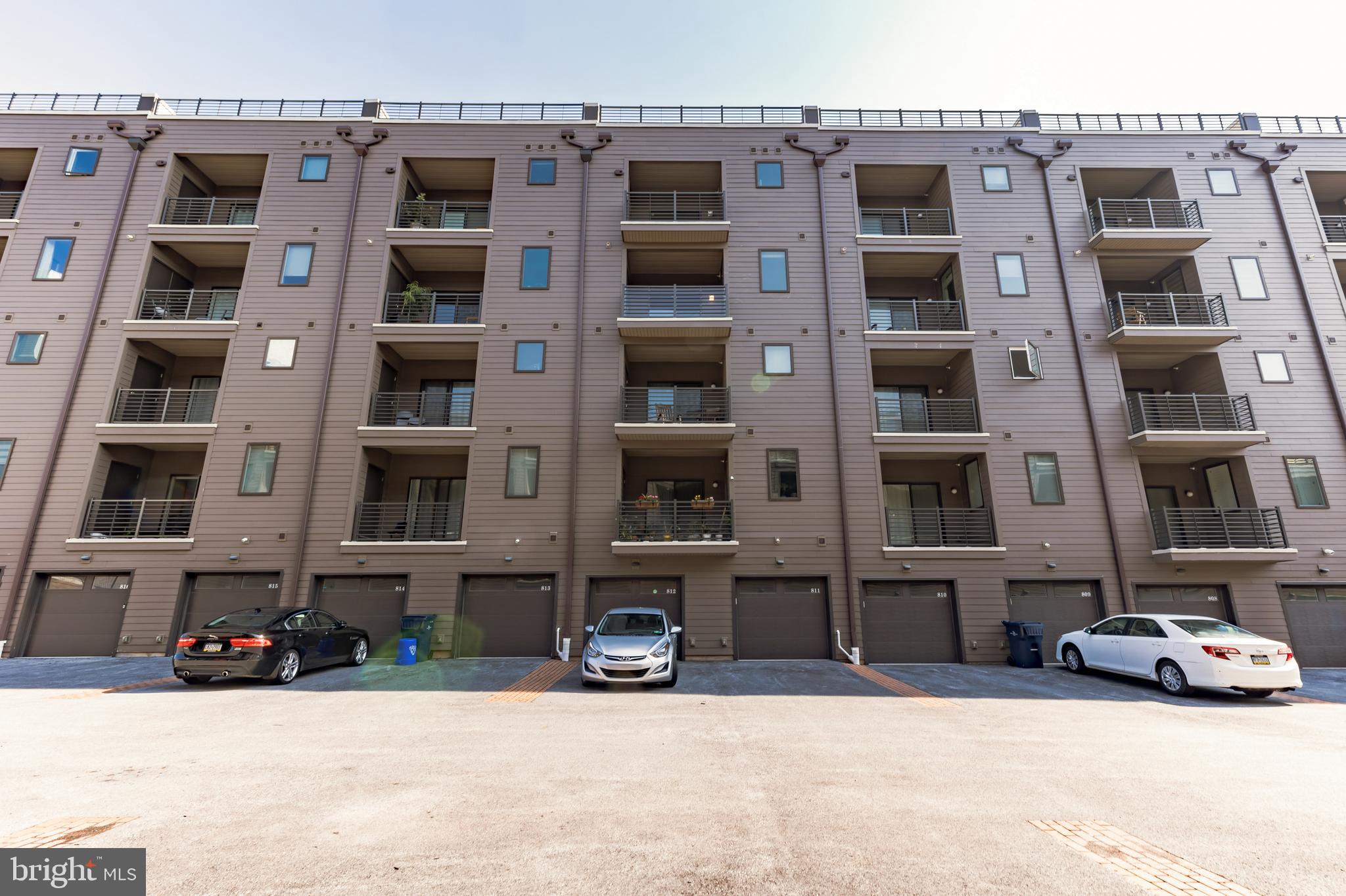 BROWNSTONES AT VF - Residential