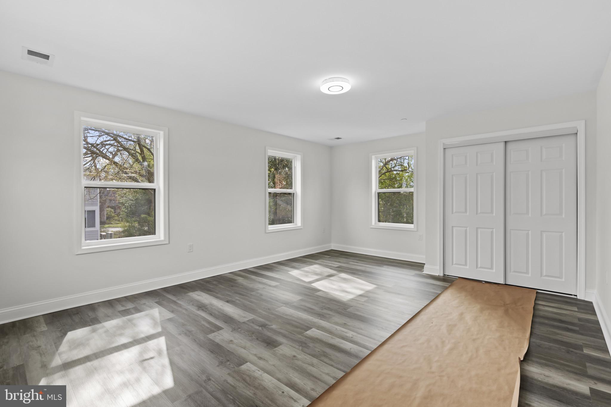 CLEARWOOD - Residential