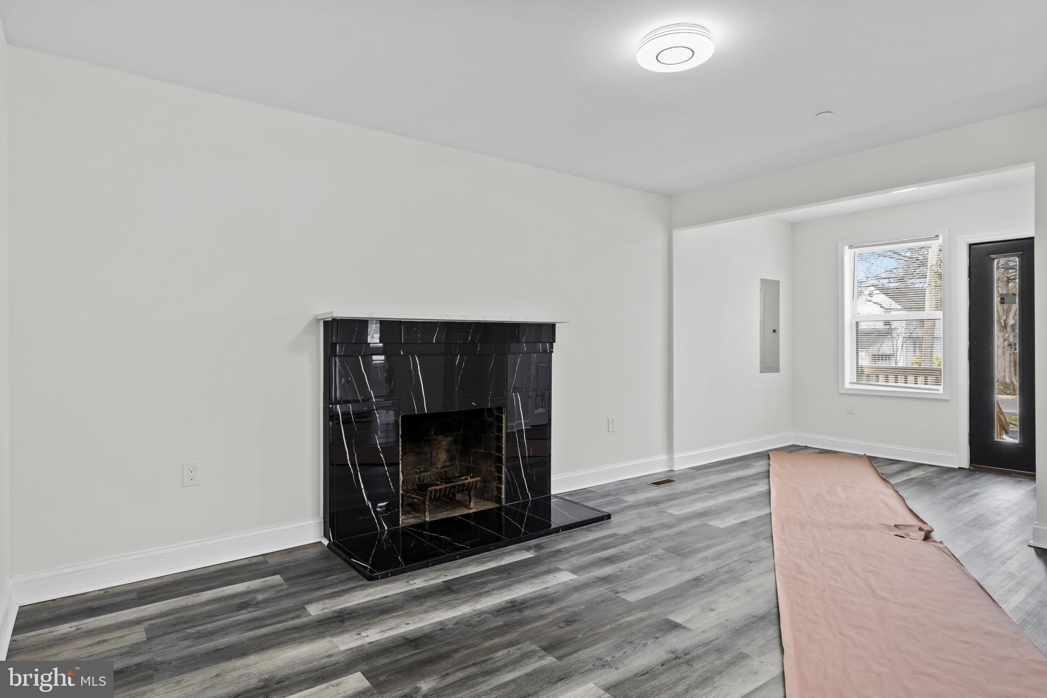 CLEARWOOD - Residential