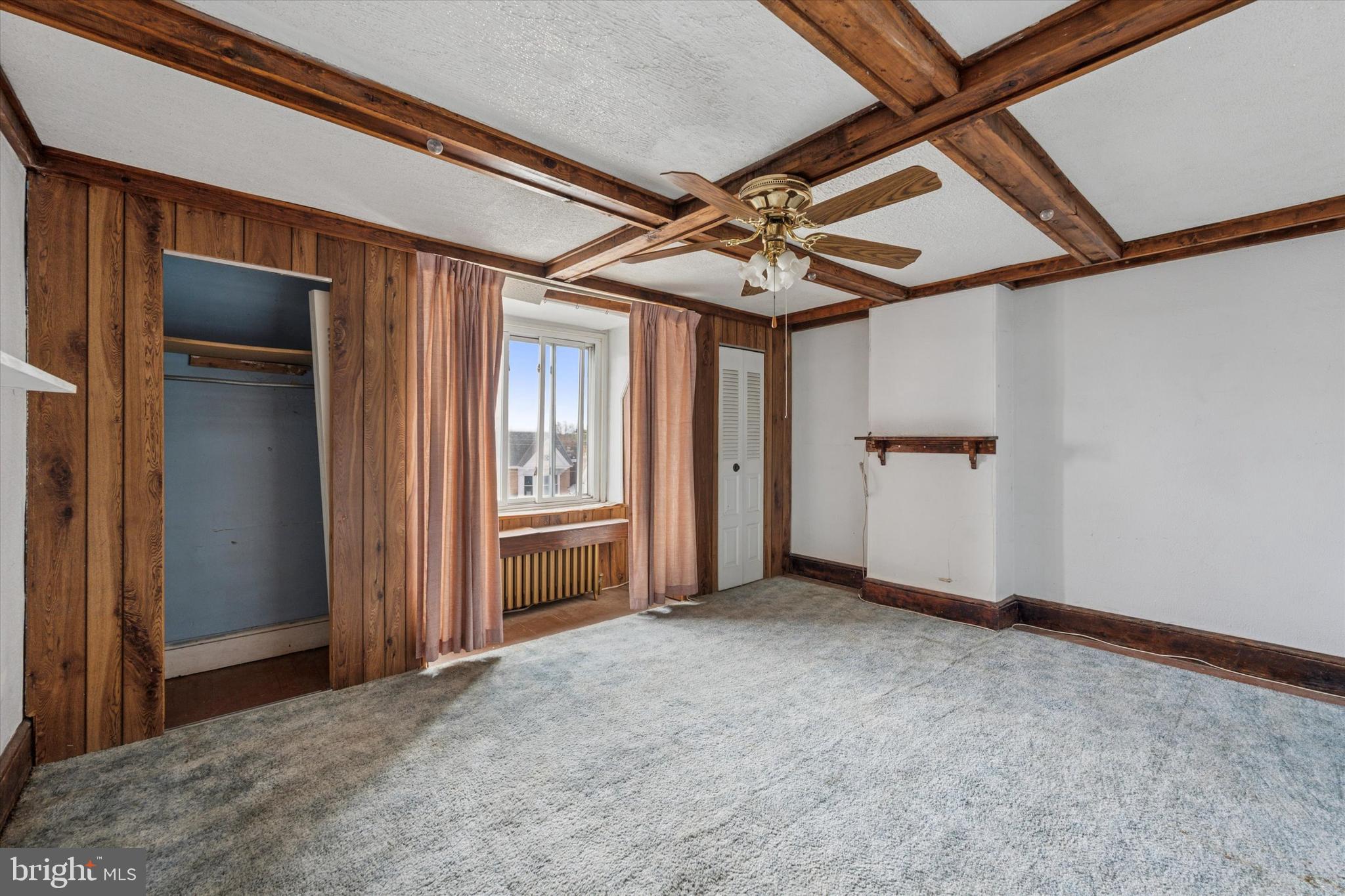 NORRISTOWN - Residential