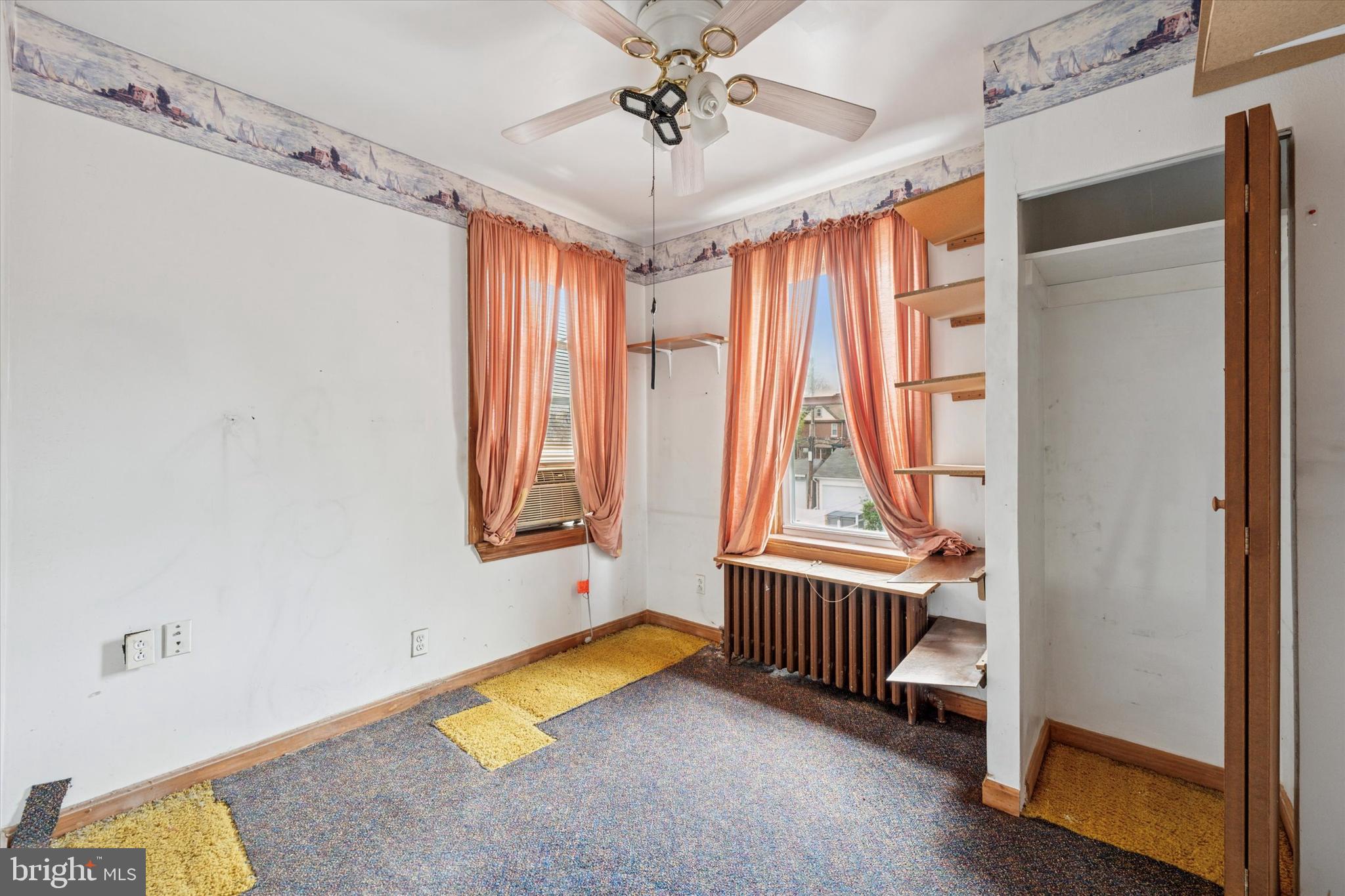 NORRISTOWN - Residential