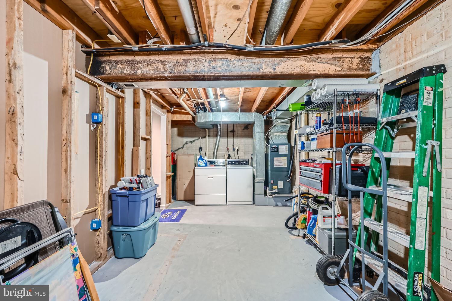 BROOKSHIRE - Residential Lease