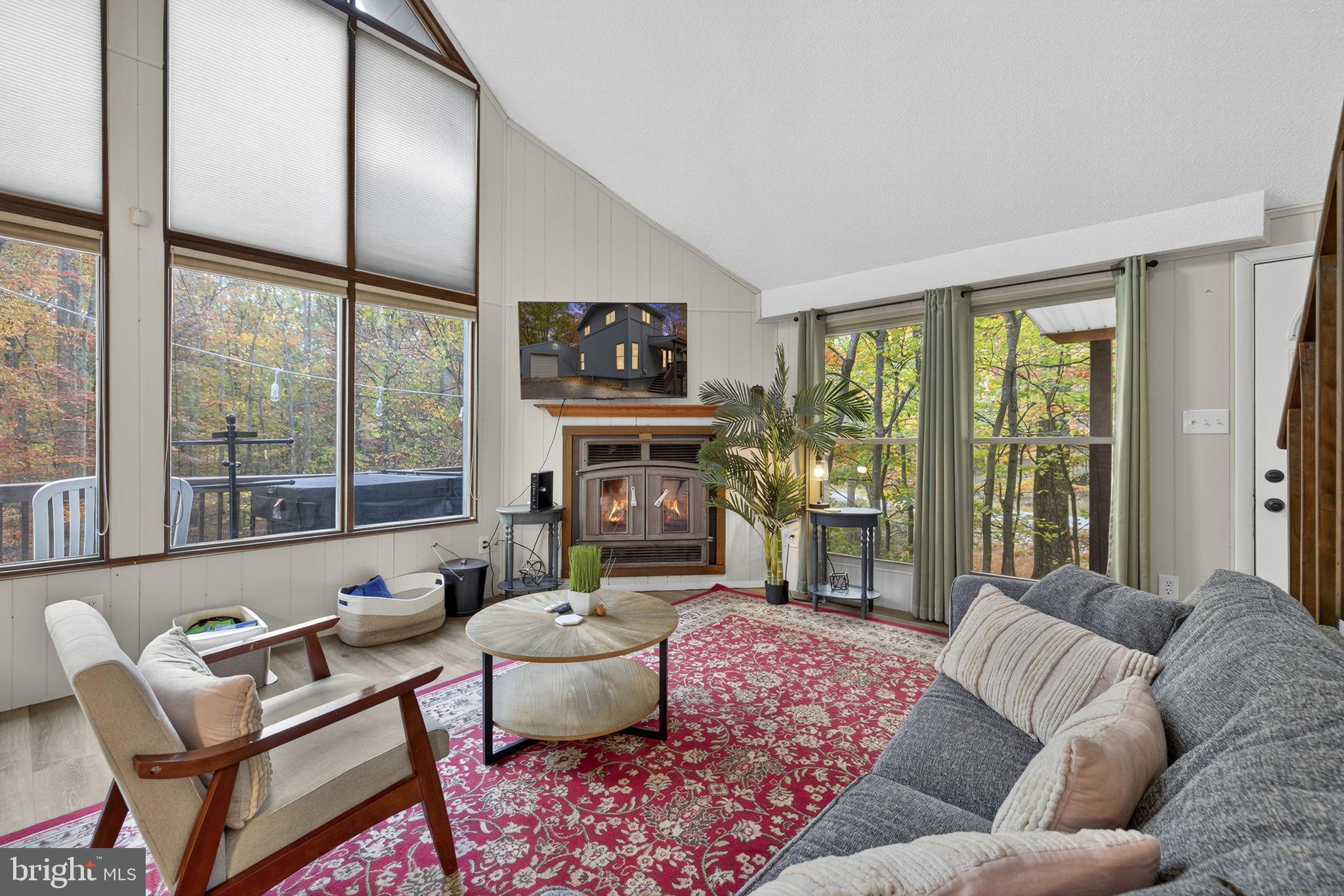 THE WOODS - Residential