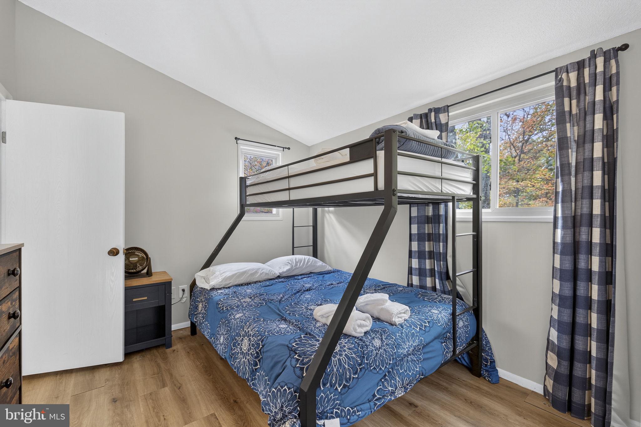 THE WOODS - Residential