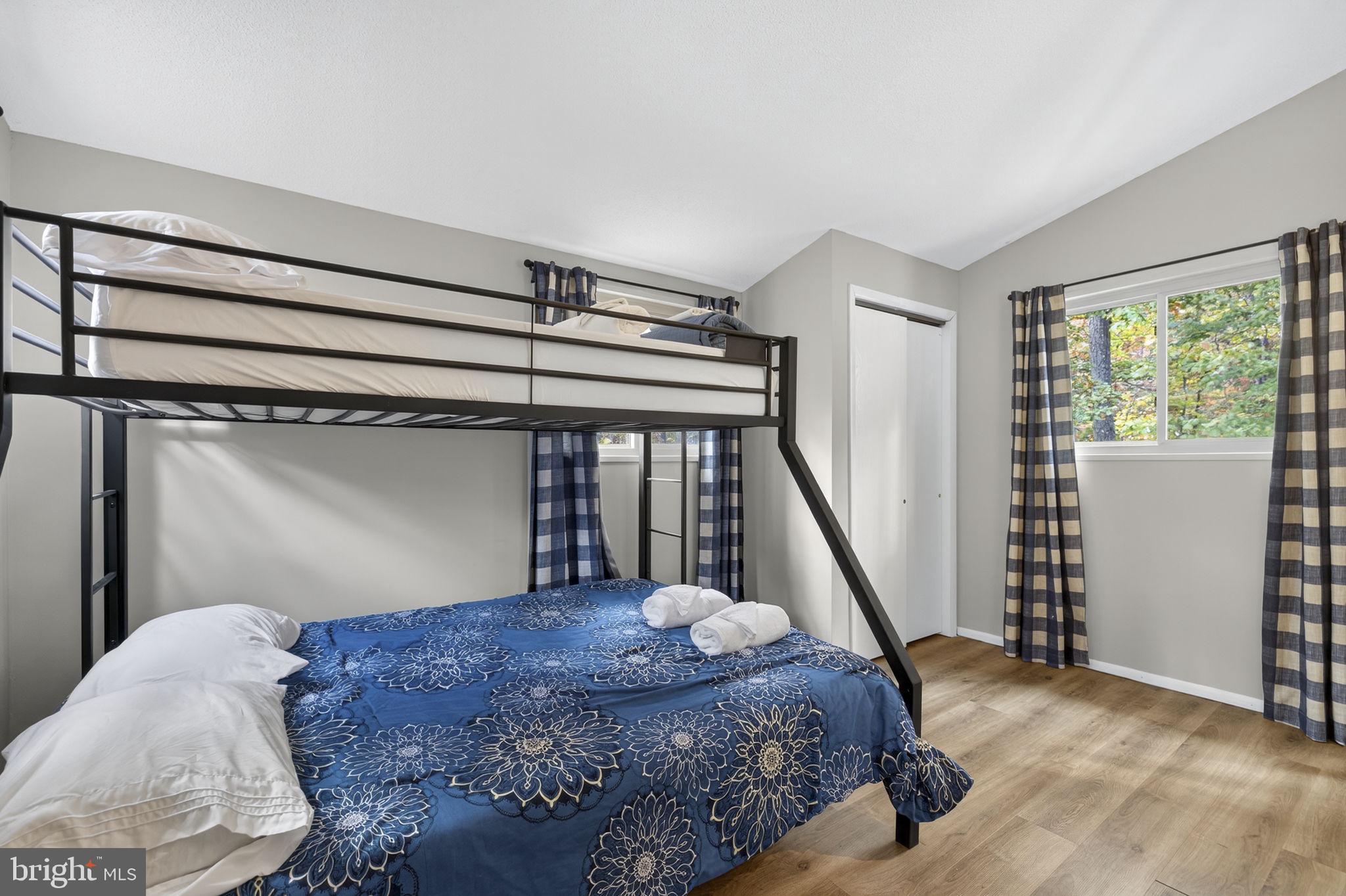 THE WOODS - Residential