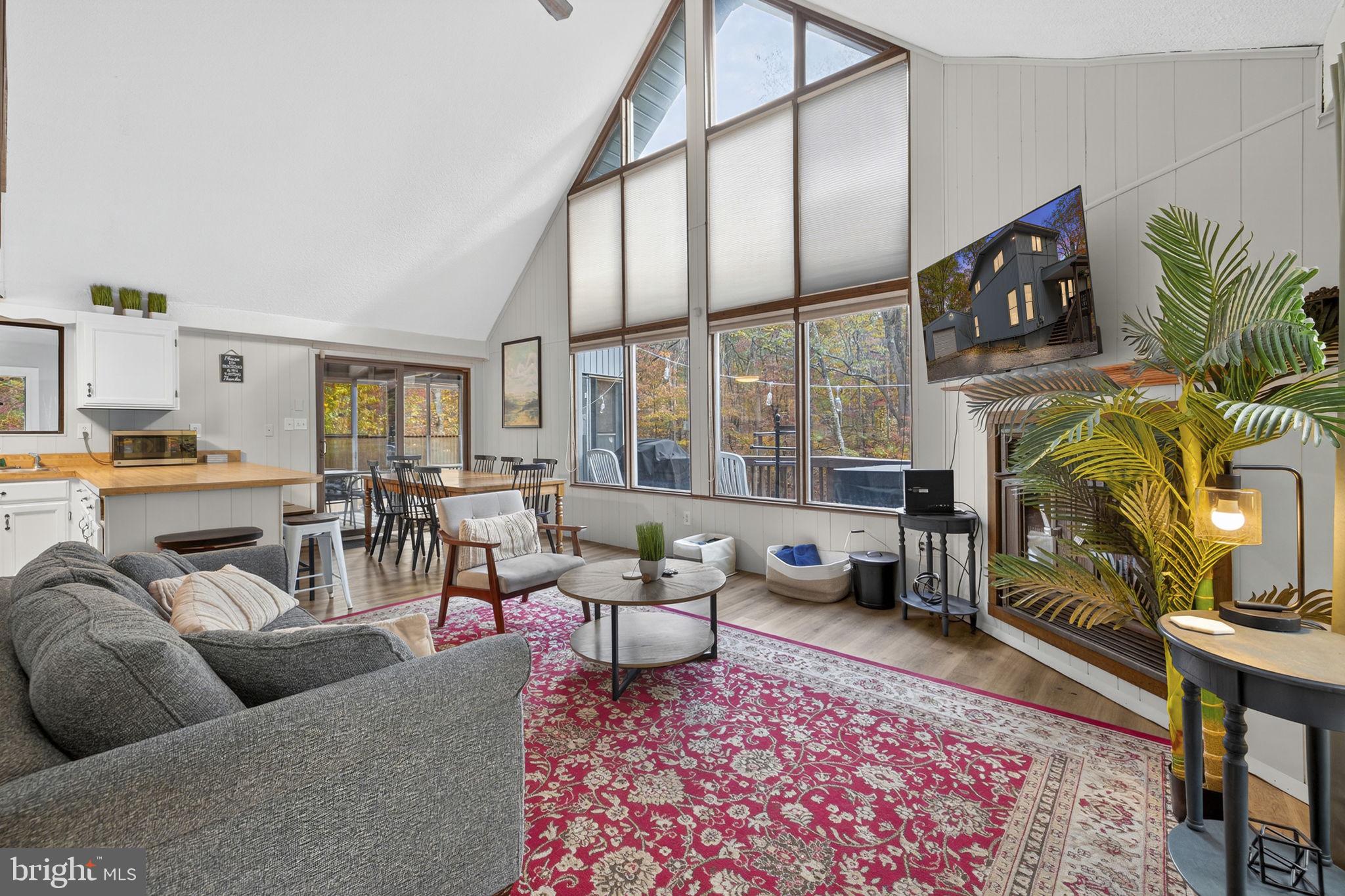 THE WOODS - Residential