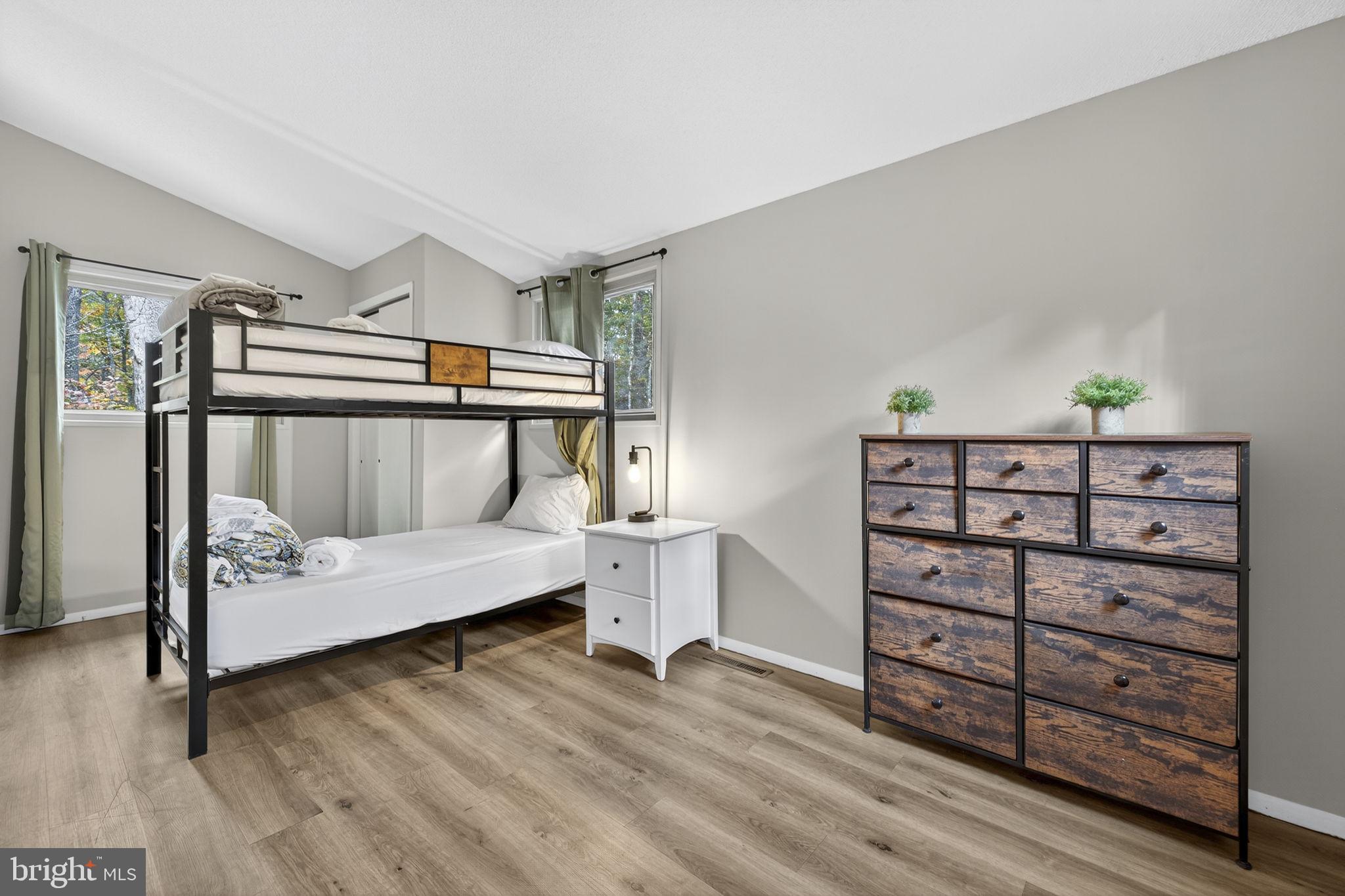 THE WOODS - Residential