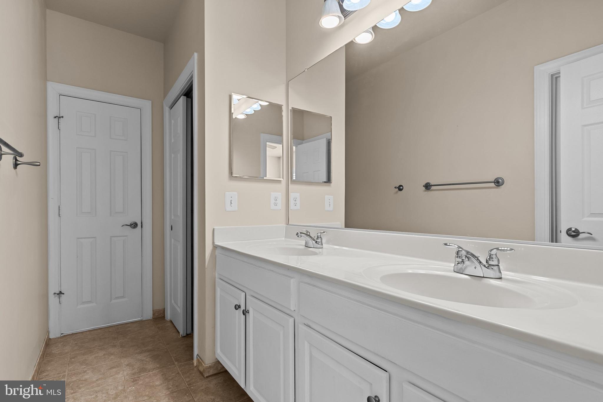 BELMONT GLEN VILLAGE - Residential