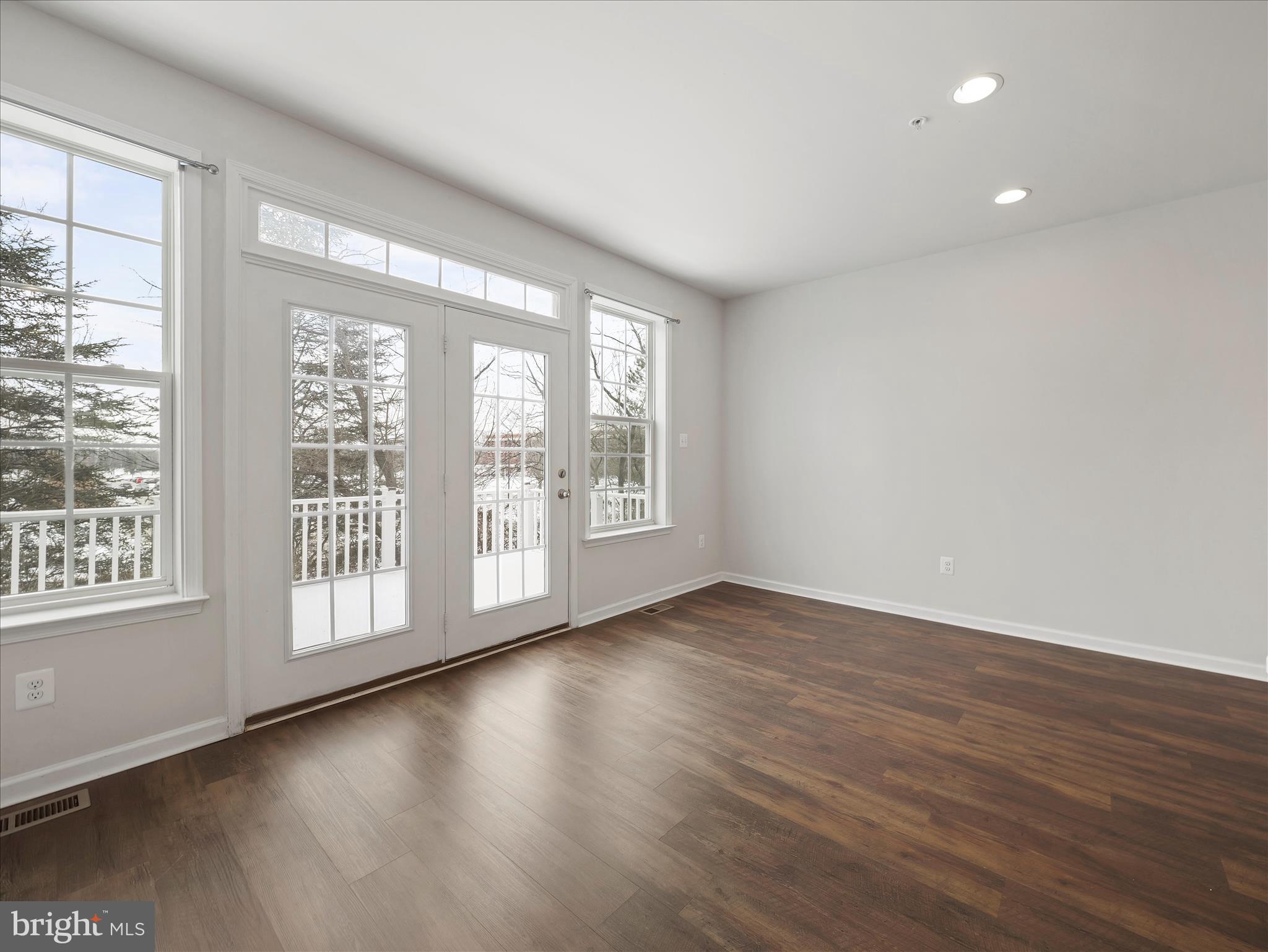 SPRING BANK - Residential