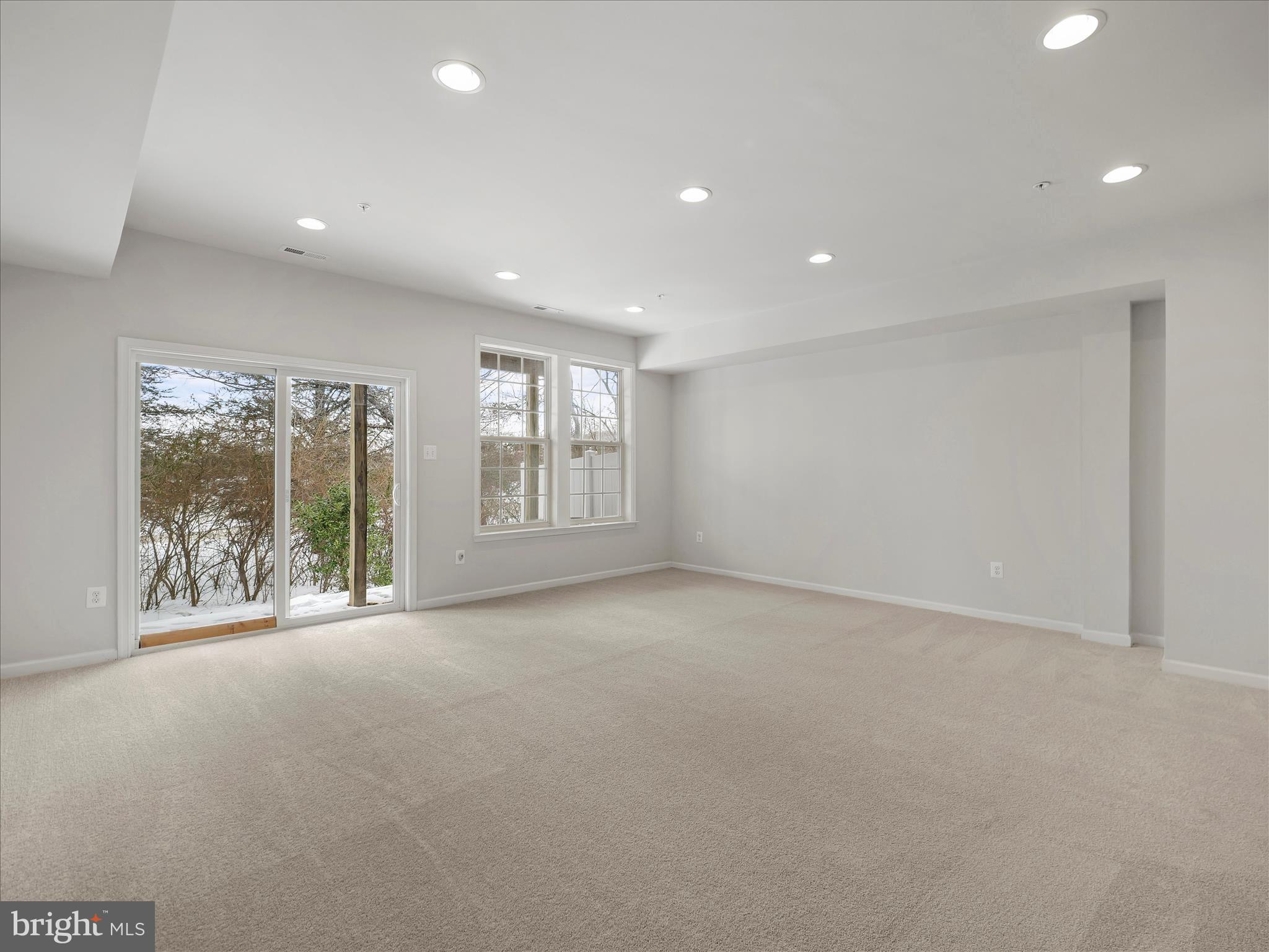 SPRING BANK - Residential