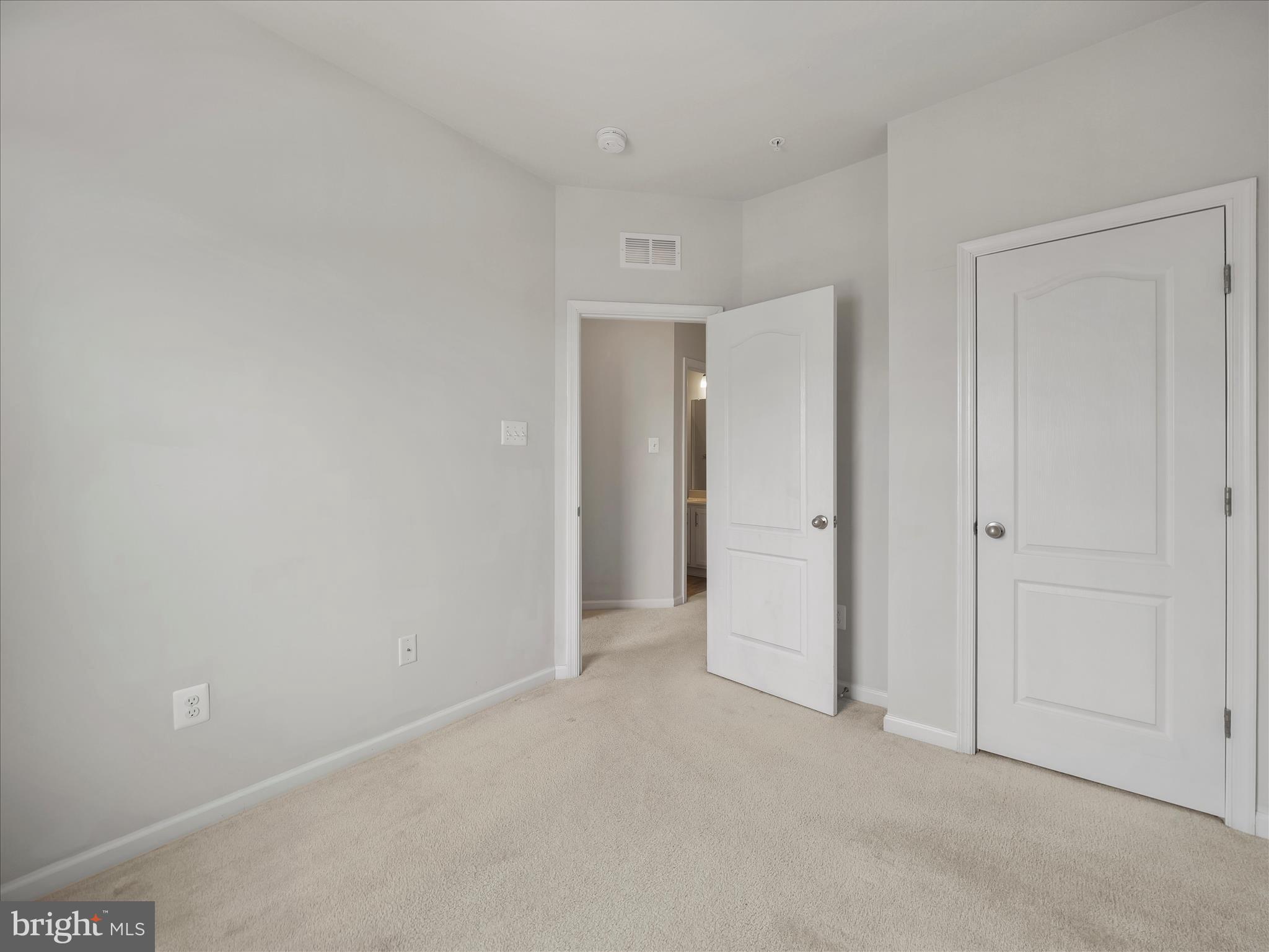 SPRING BANK - Residential